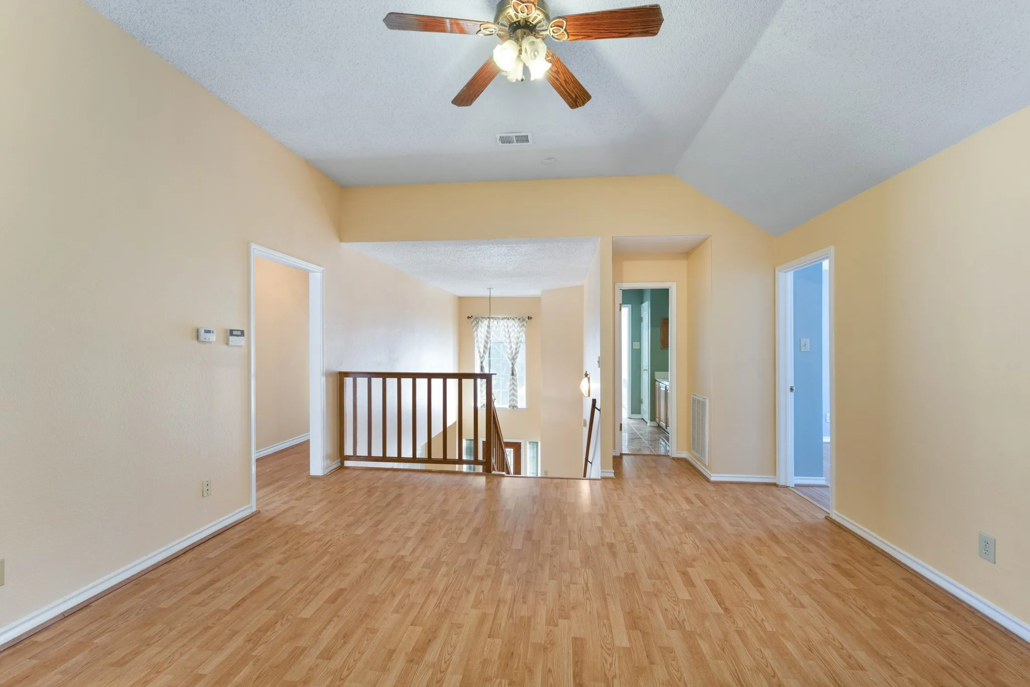 Single Family Residence For Sale in Tarrant County , 4303 Solitude Court, Arlington, Texas 76017, 5 Bedroom, 4 Bathroom, 2 Garage spaces, 2,922 Sqft, built in 1992, Preowned, mls#21167885, Real Estate Agent in Arlington, Homes For Sale in Tarrant county, Homes For Sale in Arlington, Realtor in Arlington Texas, Real Estate Brokerage Independent Realty Texas, Luminita Cordes Realtor