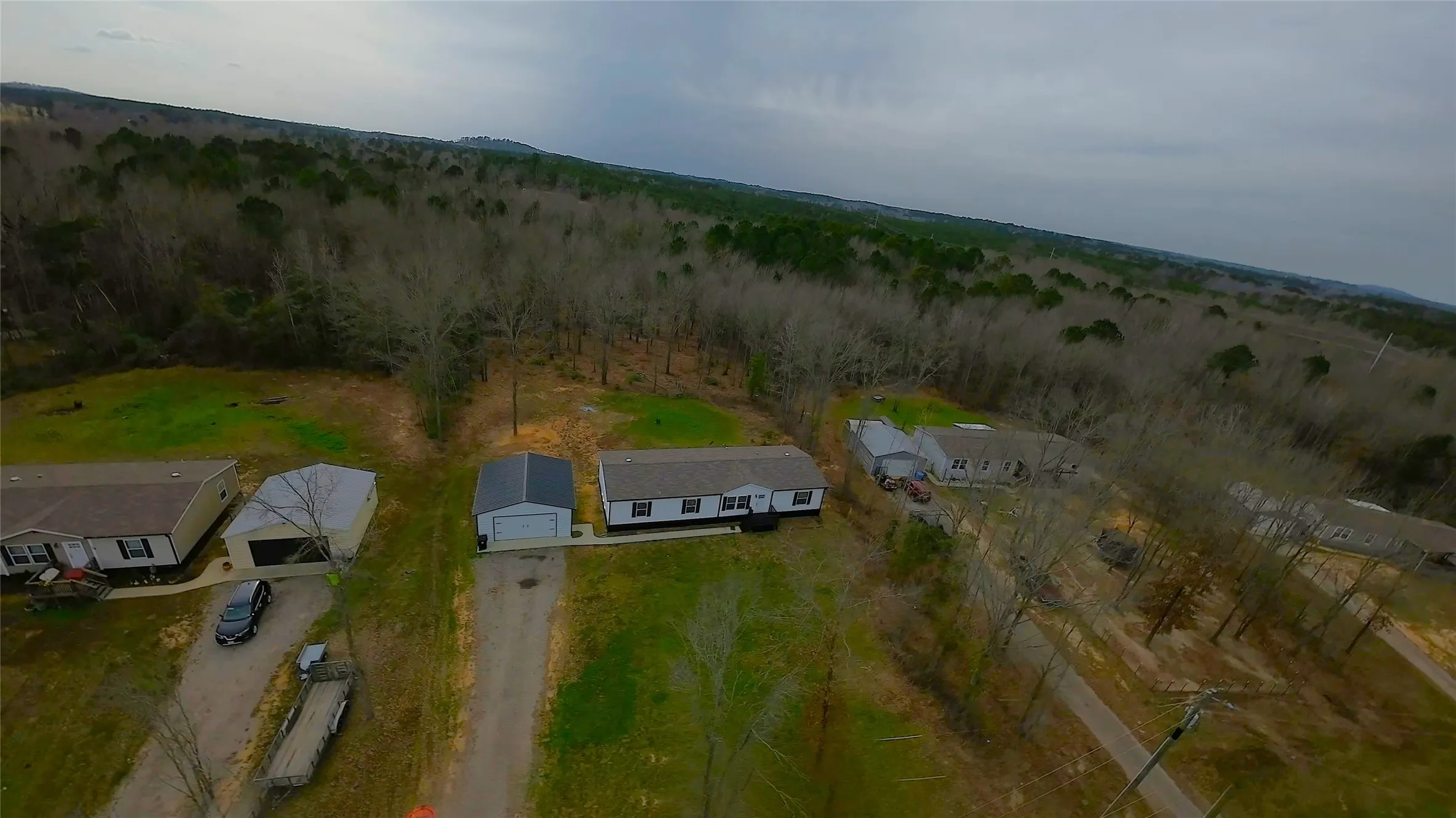 1.5 acres 4br 2ba +2car gg