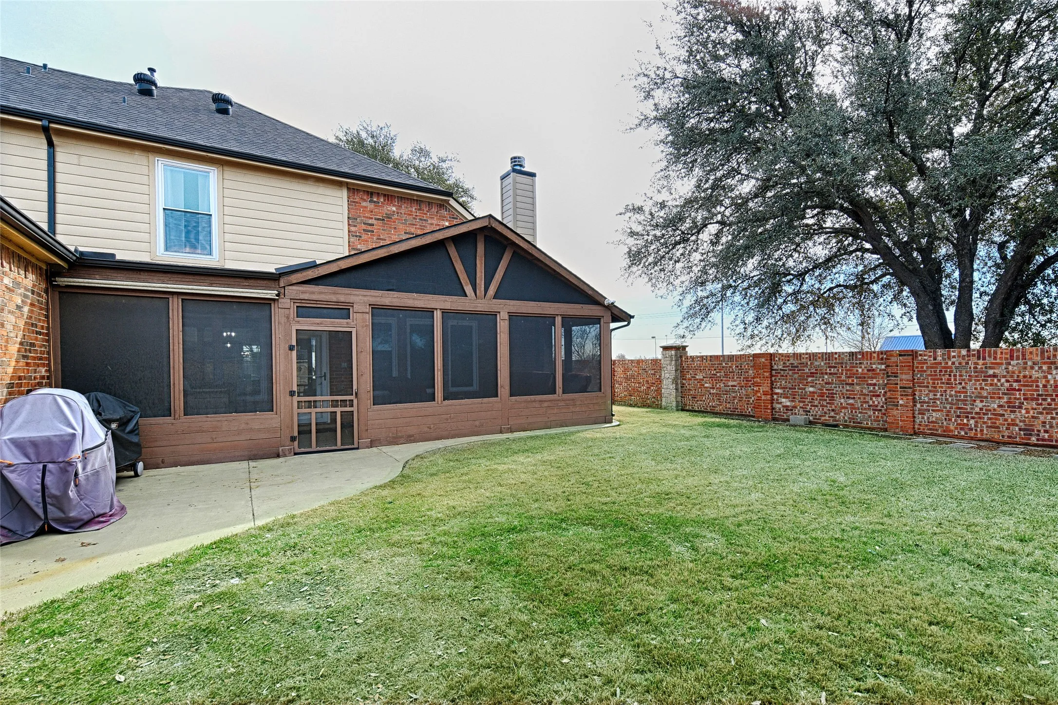 Single Family Residence For Sale in Collin County , 9001 Culberson Drive, Plano, Texas 75025, 5 Bedroom, 3 Bathroom, 2 Garage spaces, 3,335 Sqft, built in 2001, Preowned, mls#21174828, Real Estate Agent in Plano, Homes For Sale in Collin county, Homes For Sale in Plano, Realtor in Plano Texas, Real Estate Brokerage Independent Realty Texas, Luminita Cordes Realtor