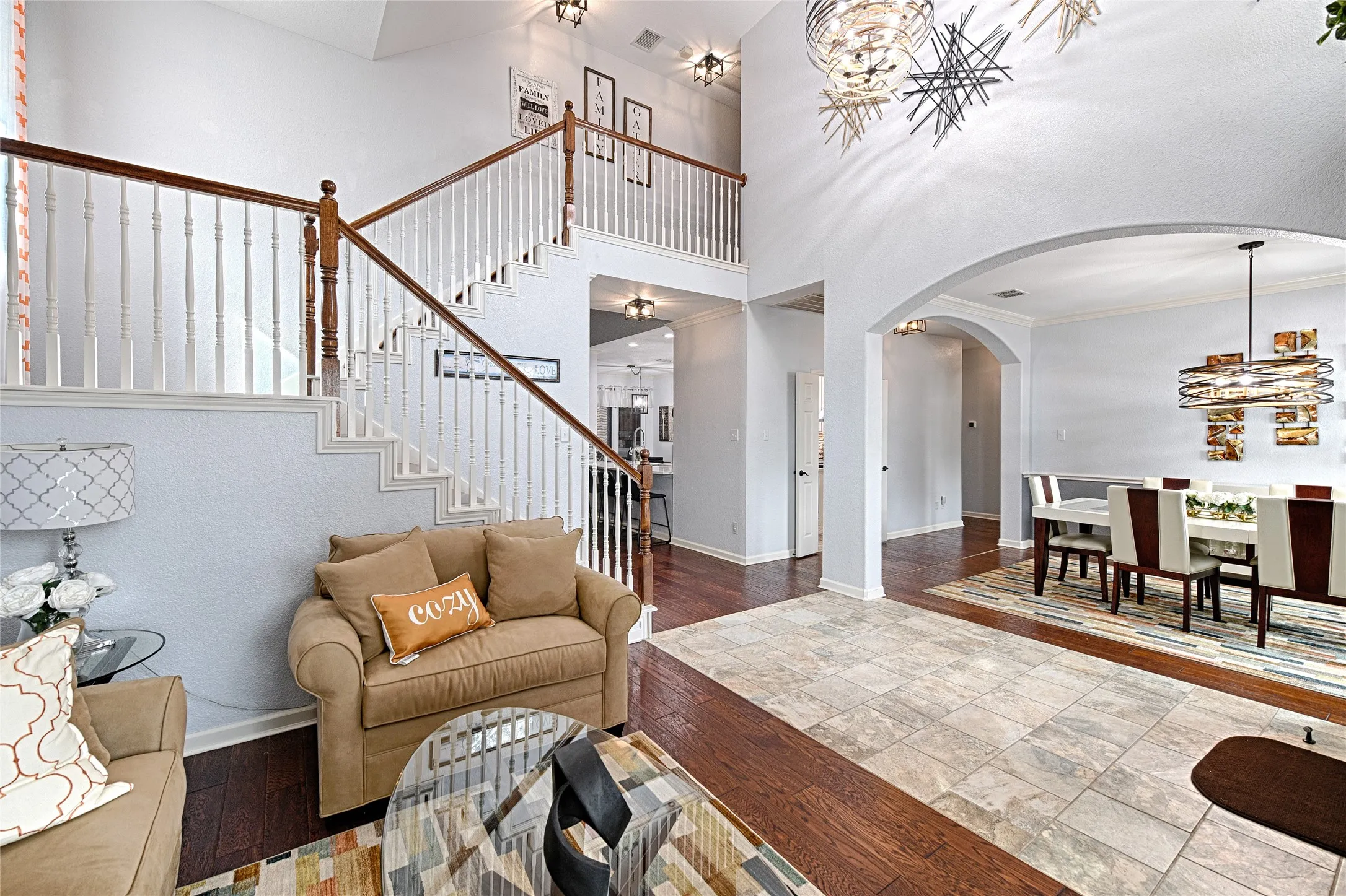 Single Family Residence For Sale in Collin County , 9001 Culberson Drive, Plano, Texas 75025, 5 Bedroom, 3 Bathroom, 2 Garage spaces, 3,335 Sqft, built in 2001, Preowned, mls#21174828, Real Estate Agent in Plano, Homes For Sale in Collin county, Homes For Sale in Plano, Realtor in Plano Texas, Real Estate Brokerage Independent Realty Texas, Luminita Cordes Realtor