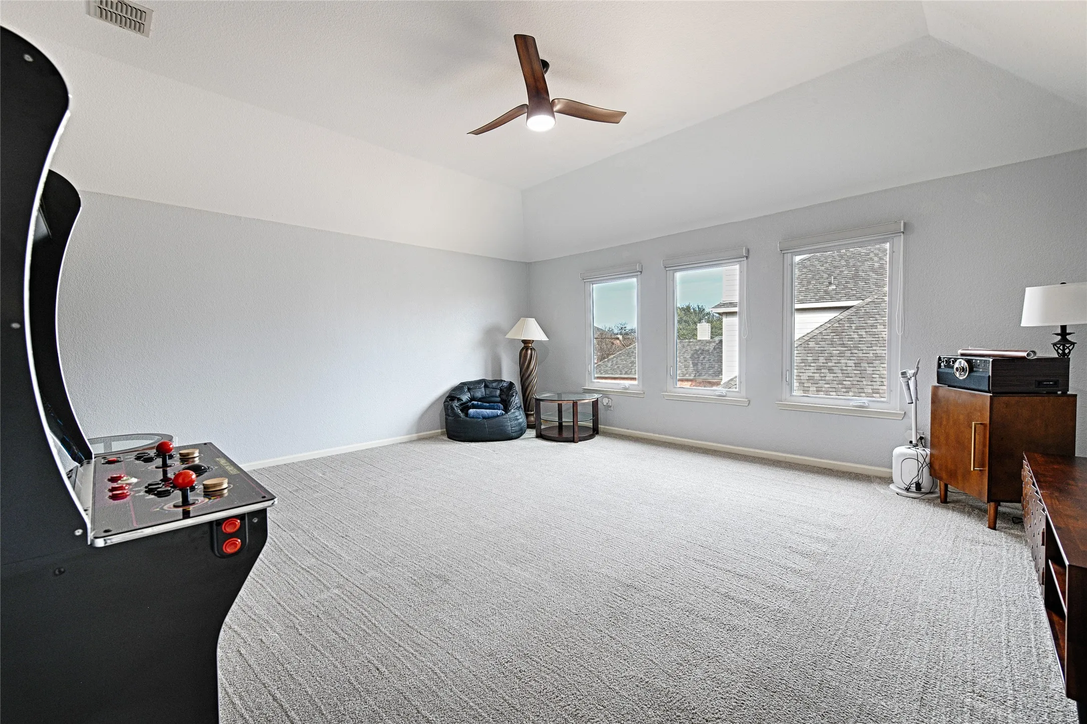Single Family Residence For Sale in Collin County , 9001 Culberson Drive, Plano, Texas 75025, 5 Bedroom, 3 Bathroom, 2 Garage spaces, 3,335 Sqft, built in 2001, Preowned, mls#21174828, Real Estate Agent in Plano, Homes For Sale in Collin county, Homes For Sale in Plano, Realtor in Plano Texas, Real Estate Brokerage Independent Realty Texas, Luminita Cordes Realtor