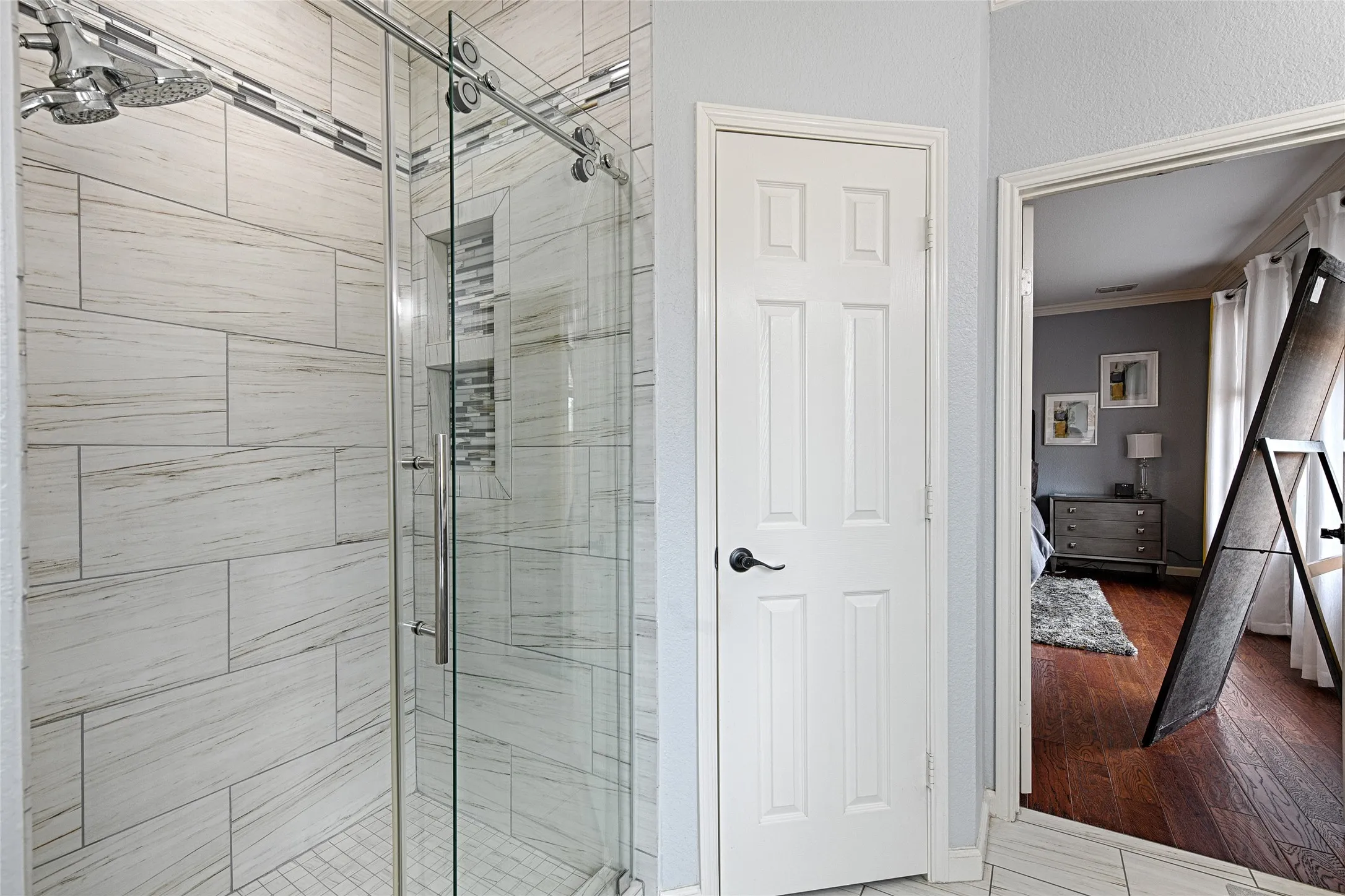 Single Family Residence For Sale in Collin County , 9001 Culberson Drive, Plano, Texas 75025, 5 Bedroom, 3 Bathroom, 2 Garage spaces, 3,335 Sqft, built in 2001, Preowned, mls#21174828, Real Estate Agent in Plano, Homes For Sale in Collin county, Homes For Sale in Plano, Realtor in Plano Texas, Real Estate Brokerage Independent Realty Texas, Luminita Cordes Realtor