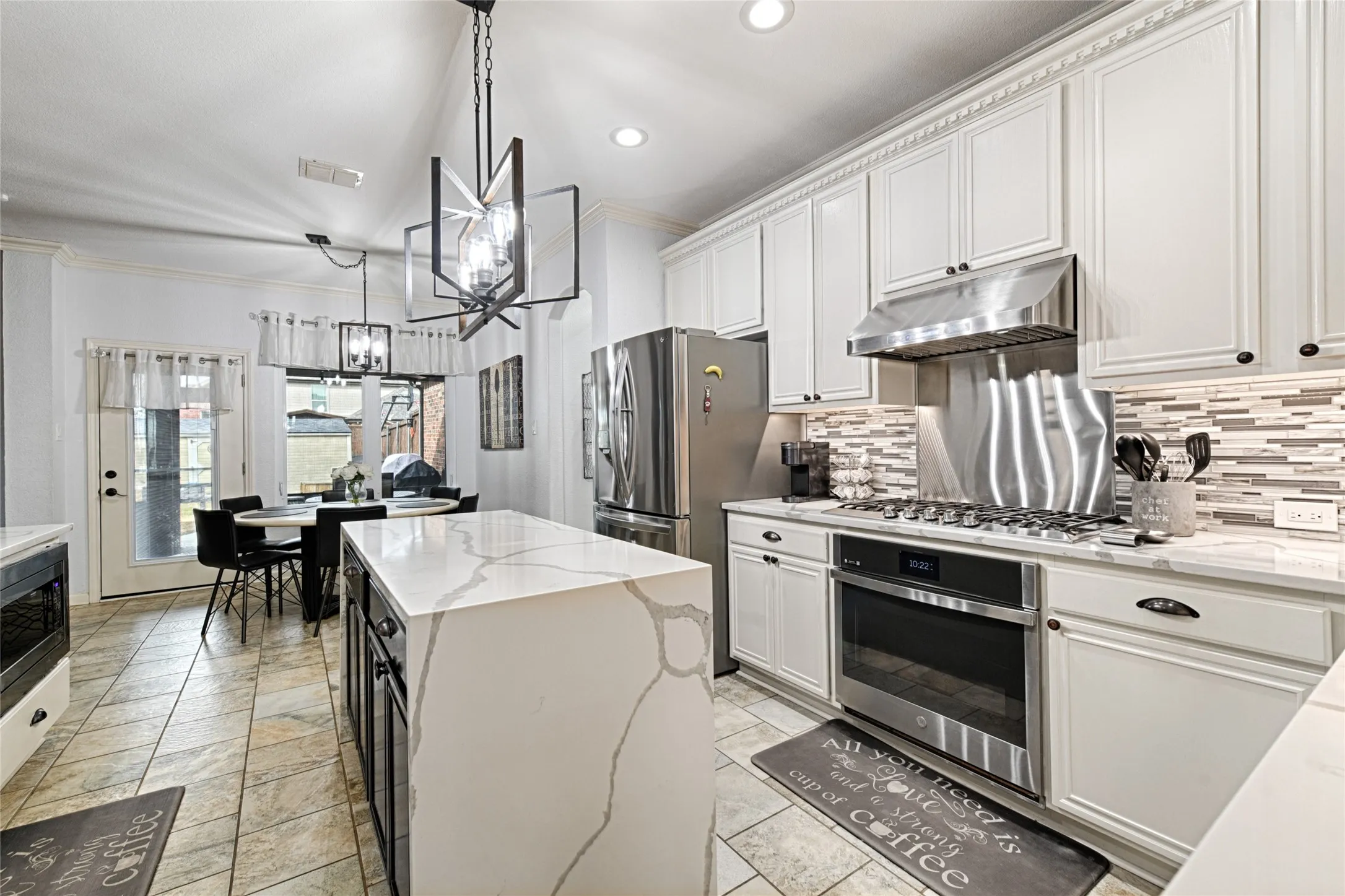 Single Family Residence For Sale in Collin County , 9001 Culberson Drive, Plano, Texas 75025, 5 Bedroom, 3 Bathroom, 2 Garage spaces, 3,335 Sqft, built in 2001, Preowned, mls#21174828, Real Estate Agent in Plano, Homes For Sale in Collin county, Homes For Sale in Plano, Realtor in Plano Texas, Real Estate Brokerage Independent Realty Texas, Luminita Cordes Realtor