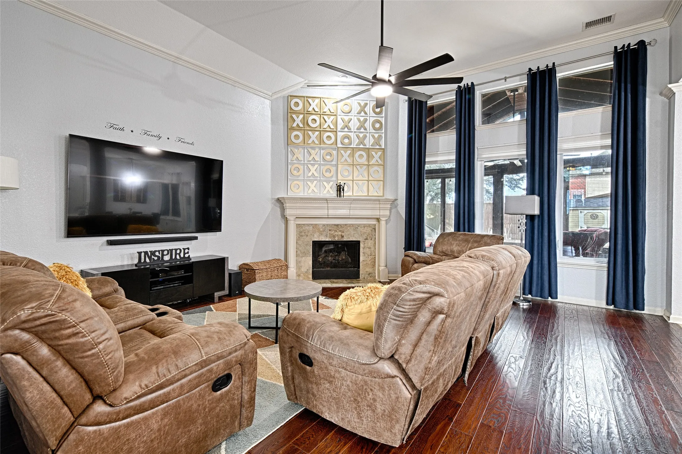Single Family Residence For Sale in Collin County , 9001 Culberson Drive, Plano, Texas 75025, 5 Bedroom, 3 Bathroom, 2 Garage spaces, 3,335 Sqft, built in 2001, Preowned, mls#21174828, Real Estate Agent in Plano, Homes For Sale in Collin county, Homes For Sale in Plano, Realtor in Plano Texas, Real Estate Brokerage Independent Realty Texas, Luminita Cordes Realtor