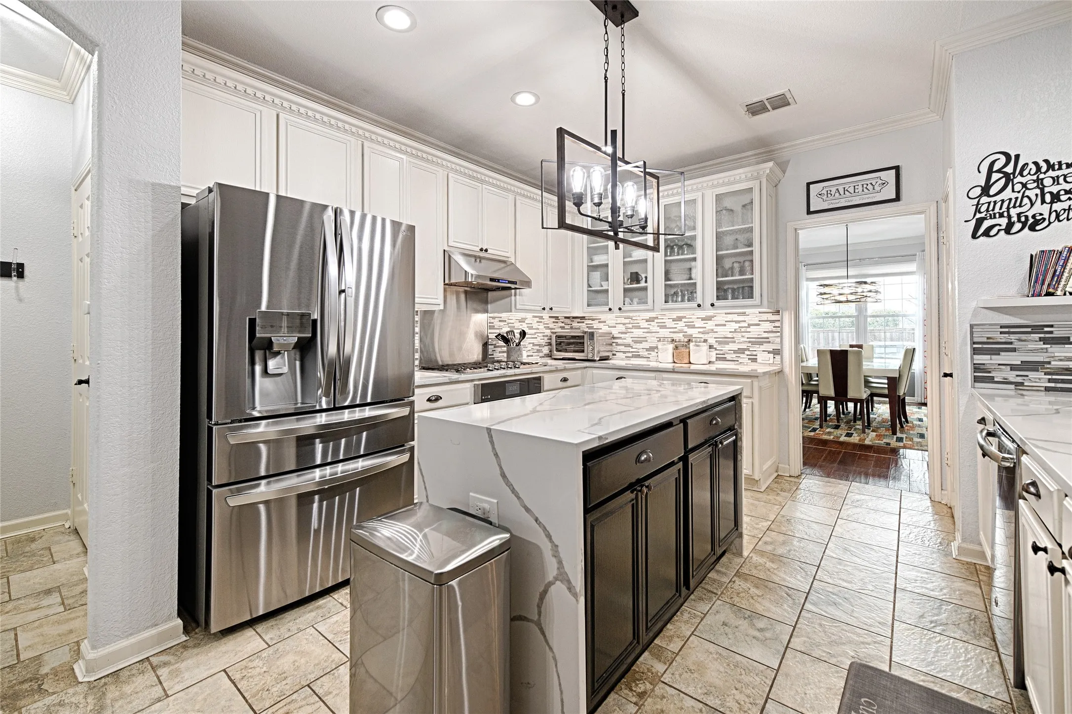 Single Family Residence For Sale in Collin County , 9001 Culberson Drive, Plano, Texas 75025, 5 Bedroom, 3 Bathroom, 2 Garage spaces, 3,335 Sqft, built in 2001, Preowned, mls#21174828, Real Estate Agent in Plano, Homes For Sale in Collin county, Homes For Sale in Plano, Realtor in Plano Texas, Real Estate Brokerage Independent Realty Texas, Luminita Cordes Realtor