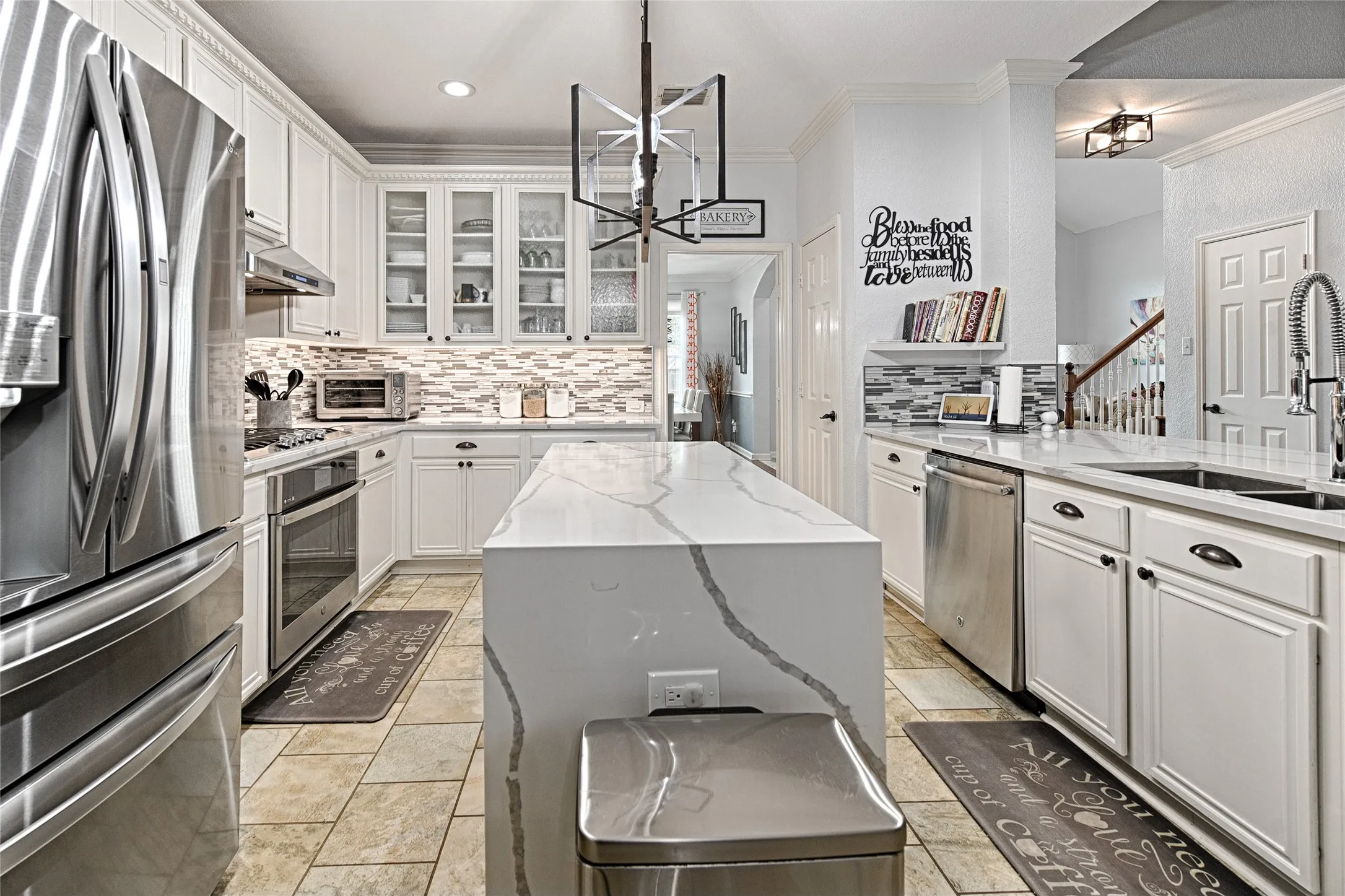 Single Family Residence For Sale in Collin County , 9001 Culberson Drive, Plano, Texas 75025, 5 Bedroom, 3 Bathroom, 2 Garage spaces, 3,335 Sqft, built in 2001, Preowned, mls#21174828, Real Estate Agent in Plano, Homes For Sale in Collin county, Homes For Sale in Plano, Realtor in Plano Texas, Real Estate Brokerage Independent Realty Texas, Luminita Cordes Realtor