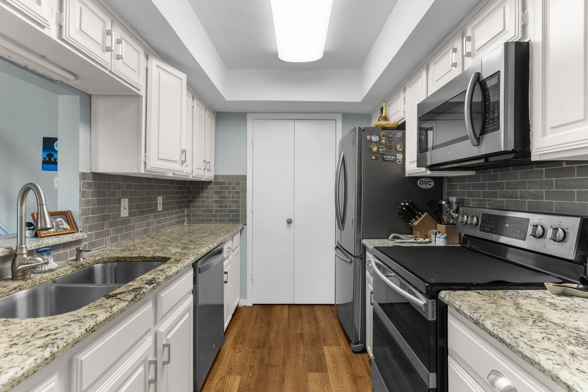 Condominium For Sale in Rockwall County , 814 Signal Ridge Place, Rockwall, Texas 75032, 3 Bedrooms, 3 Bathrooms, Garage spaces, 1,841 Sqft, built in 1983, Price $274,900, mls#21174473, Real Estate Agent in Rockwall, Homes For Sale in Rockwall county, Homes For Sale in Rockwall, Realtor in Rockwall Texas, Real Estate Brokerage Independent Realty Texas, Luminita Cordes Realtor