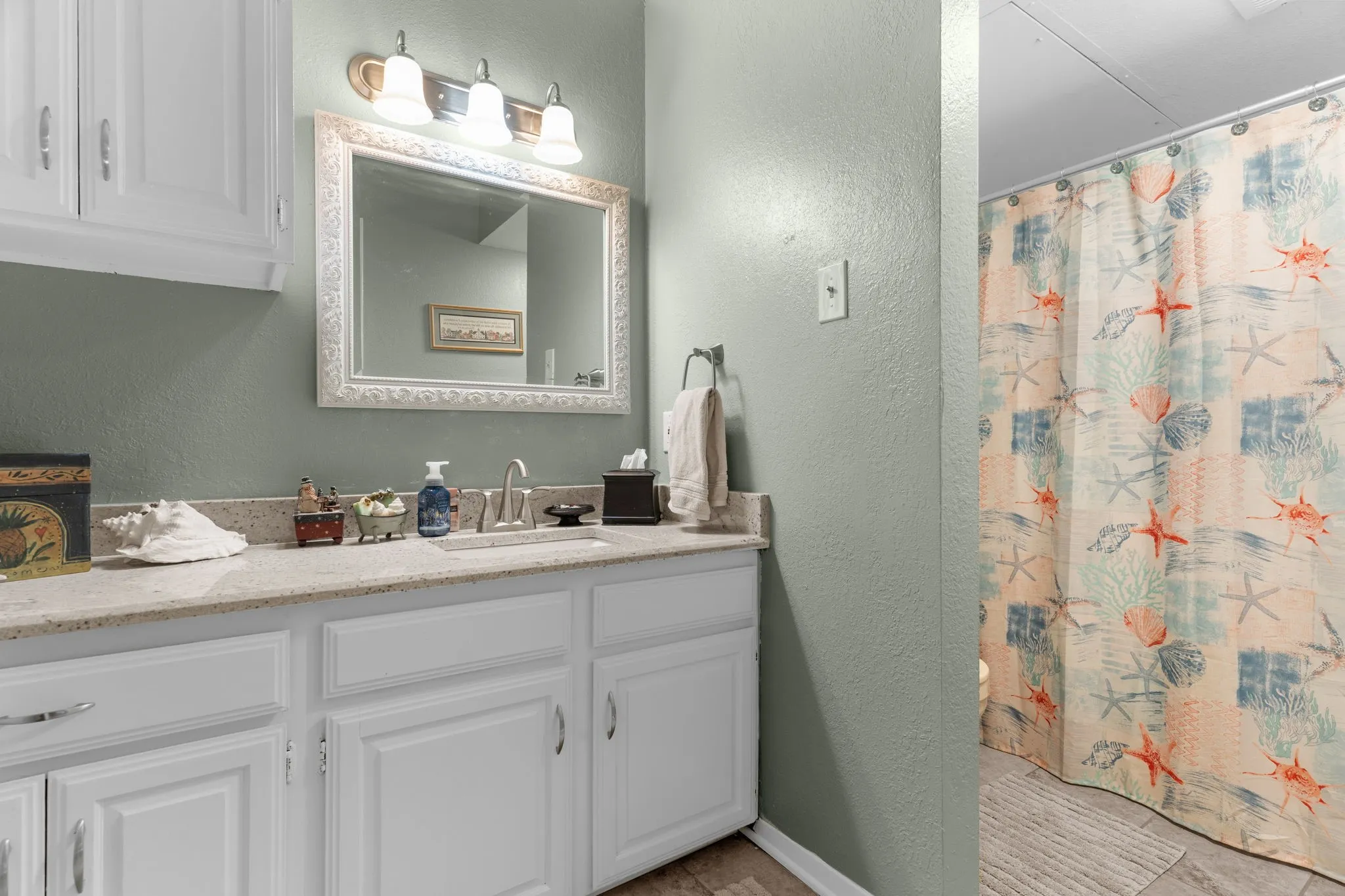 Upstairs bathroom
