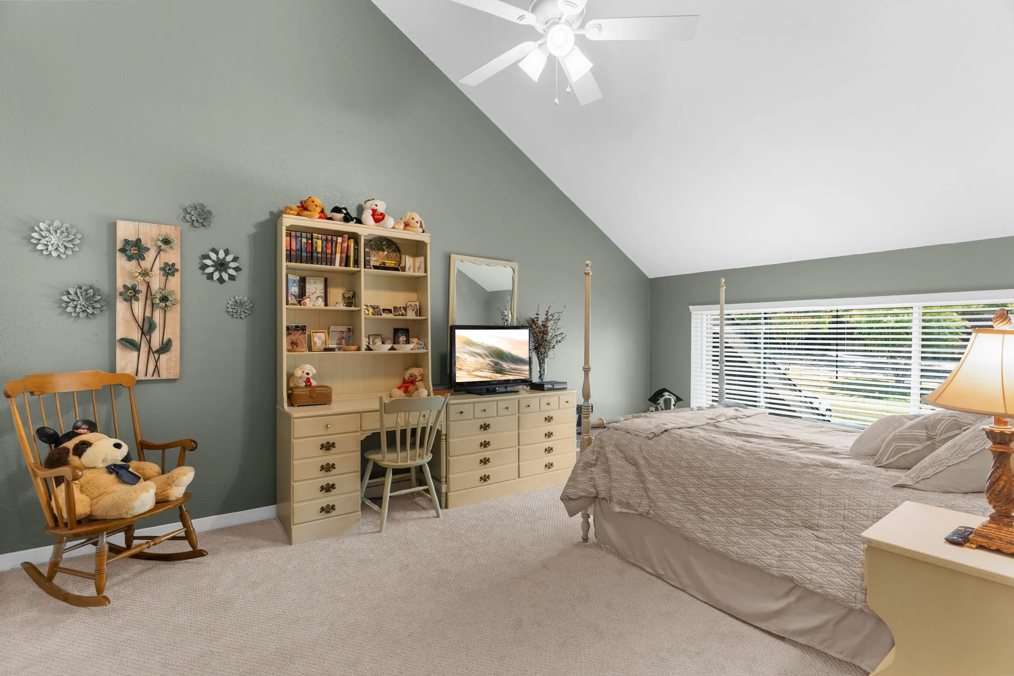 Upstairs bedroom