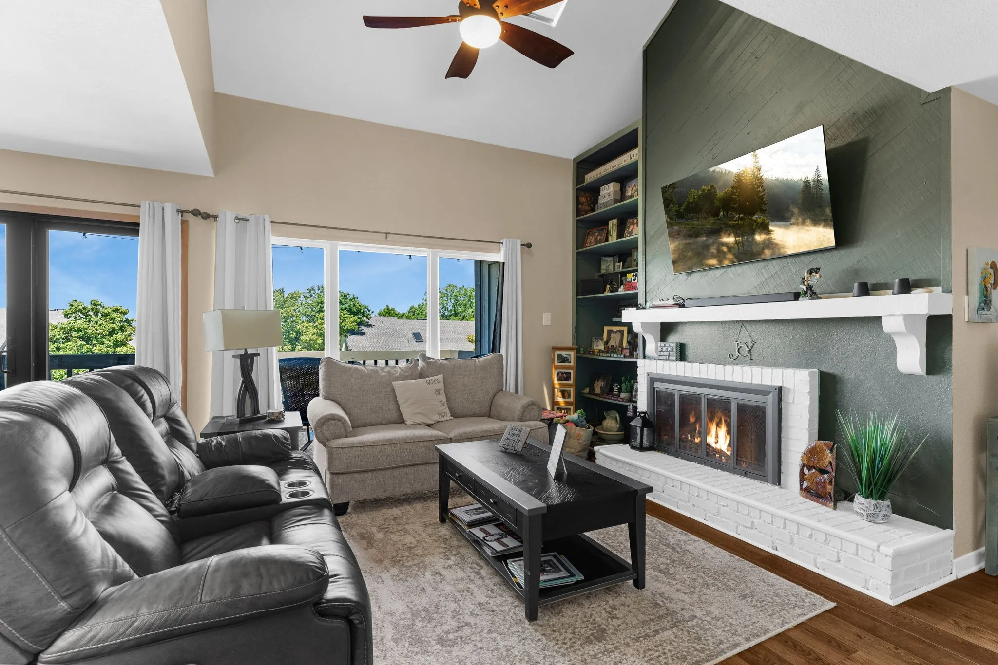Condominium For Sale in Rockwall County , 814 Signal Ridge Place, Rockwall, Texas 75032, 3 Bedrooms, 3 Bathrooms, Garage spaces, 1,841 Sqft, built in 1983, Price $274,900, mls#21174473, Real Estate Agent in Rockwall, Homes For Sale in Rockwall county, Homes For Sale in Rockwall, Realtor in Rockwall Texas, Real Estate Brokerage Independent Realty Texas, Luminita Cordes Realtor