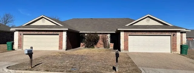 Duplex For Sale in Mc Lennan County , 3009 Buckskin Lane 3013, Robinson, Texas 76706, 6 Bedrooms, 4 Bathrooms, 4 Garage spaces, 0 Sqft, built in 2004, Preowned, Price $420,000, mls#21169538, Real Estate Agent in Robinson, Homes For Sale in Mc Lennan county, Homes For Sale in Robinson, Realtor in Robinson Texas, Real Estate Brokerage Independent Realty Texas, Luminita Cordes Realtor