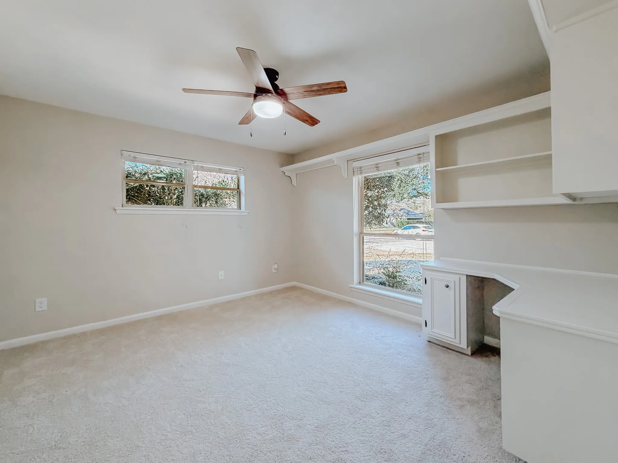 Single Family Residence For Sale in Navarro County , 2013 Glenwood Circle, Corsicana, Texas 75110, 4 Bedroom, 3 Bathroom, 2 Garage spaces, 2,877 Sqft, built in 1973, mls#21174715, Real Estate Agent in Corsicana, Homes For Sale in Navarro county, Homes For Sale in Corsicana, Realtor in Corsicana Texas, Real Estate Brokerage Independent Realty Texas, Luminita Cordes Realtor