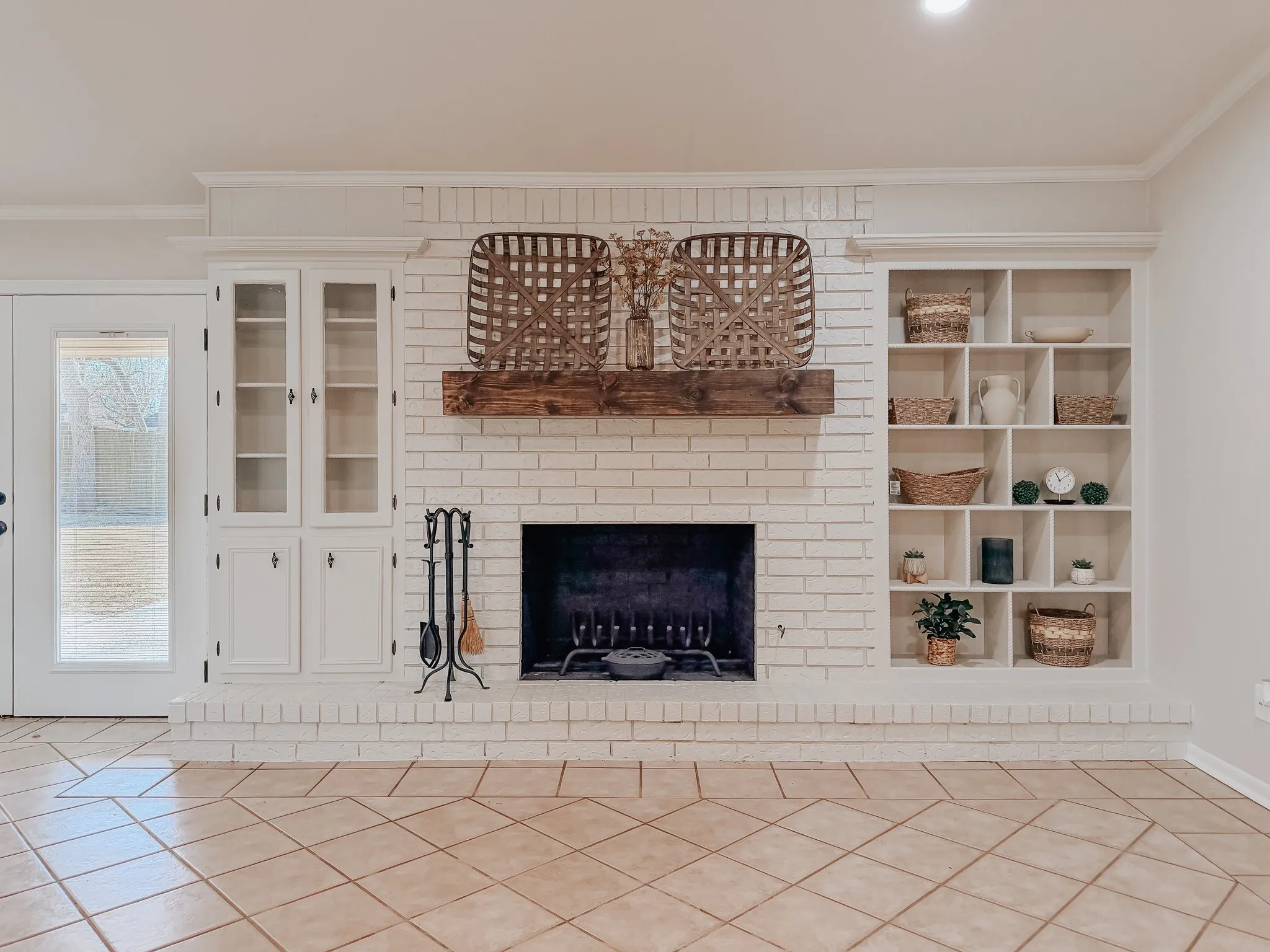 Single Family Residence For Sale in Navarro County , 2013 Glenwood Circle, Corsicana, Texas 75110, 4 Bedroom, 3 Bathroom, 2 Garage spaces, 2,877 Sqft, built in 1973, mls#21174715, Real Estate Agent in Corsicana, Homes For Sale in Navarro county, Homes For Sale in Corsicana, Realtor in Corsicana Texas, Real Estate Brokerage Independent Realty Texas, Luminita Cordes Realtor