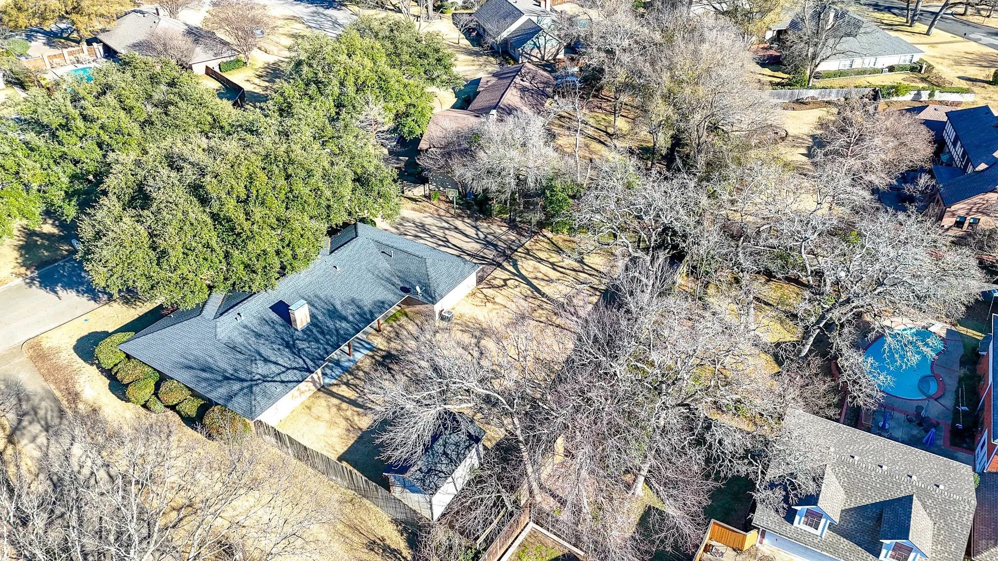 Single Family Residence For Sale in Navarro County , 2013 Glenwood Circle, Corsicana, Texas 75110, 4 Bedroom, 3 Bathroom, 2 Garage spaces, 2,877 Sqft, built in 1973, mls#21174715, Real Estate Agent in Corsicana, Homes For Sale in Navarro county, Homes For Sale in Corsicana, Realtor in Corsicana Texas, Real Estate Brokerage Independent Realty Texas, Luminita Cordes Realtor