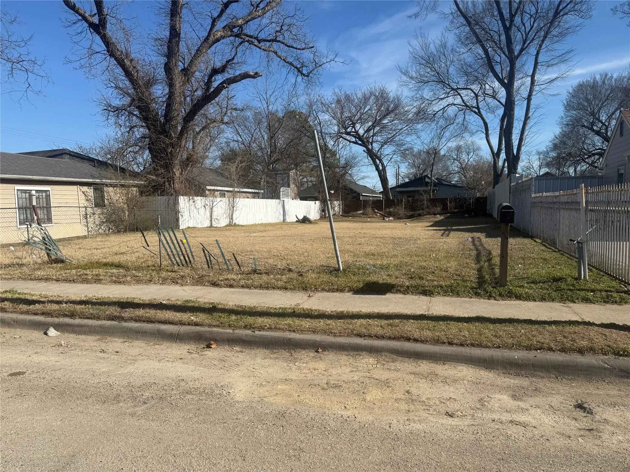 Unimproved Land For Sale in Dallas County , 3926 Sidney Street, Dallas, Texas 75210, 0, 0, Garage spaces, 0 Sqft, built in 0, mls#21175760, Real Estate Agent in Dallas, Homes For Sale in Dallas county, Homes For Sale in Dallas, Realtor in Dallas Texas, Real Estate Brokerage Independent Realty Texas, Luminita Cordes Realtor