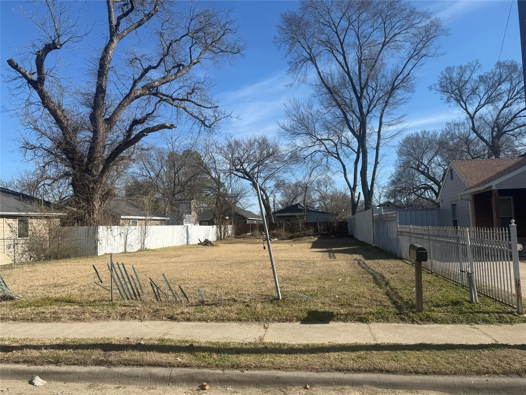 Unimproved Land For Sale in Dallas County , 3926 Sidney Street, Dallas, Texas 75210, 0, 0, Garage spaces, 0 Sqft, built in 0, mls#21175760, Real Estate Agent in Dallas, Homes For Sale in Dallas county, Homes For Sale in Dallas, Realtor in Dallas Texas, Real Estate Brokerage Independent Realty Texas, Luminita Cordes Realtor