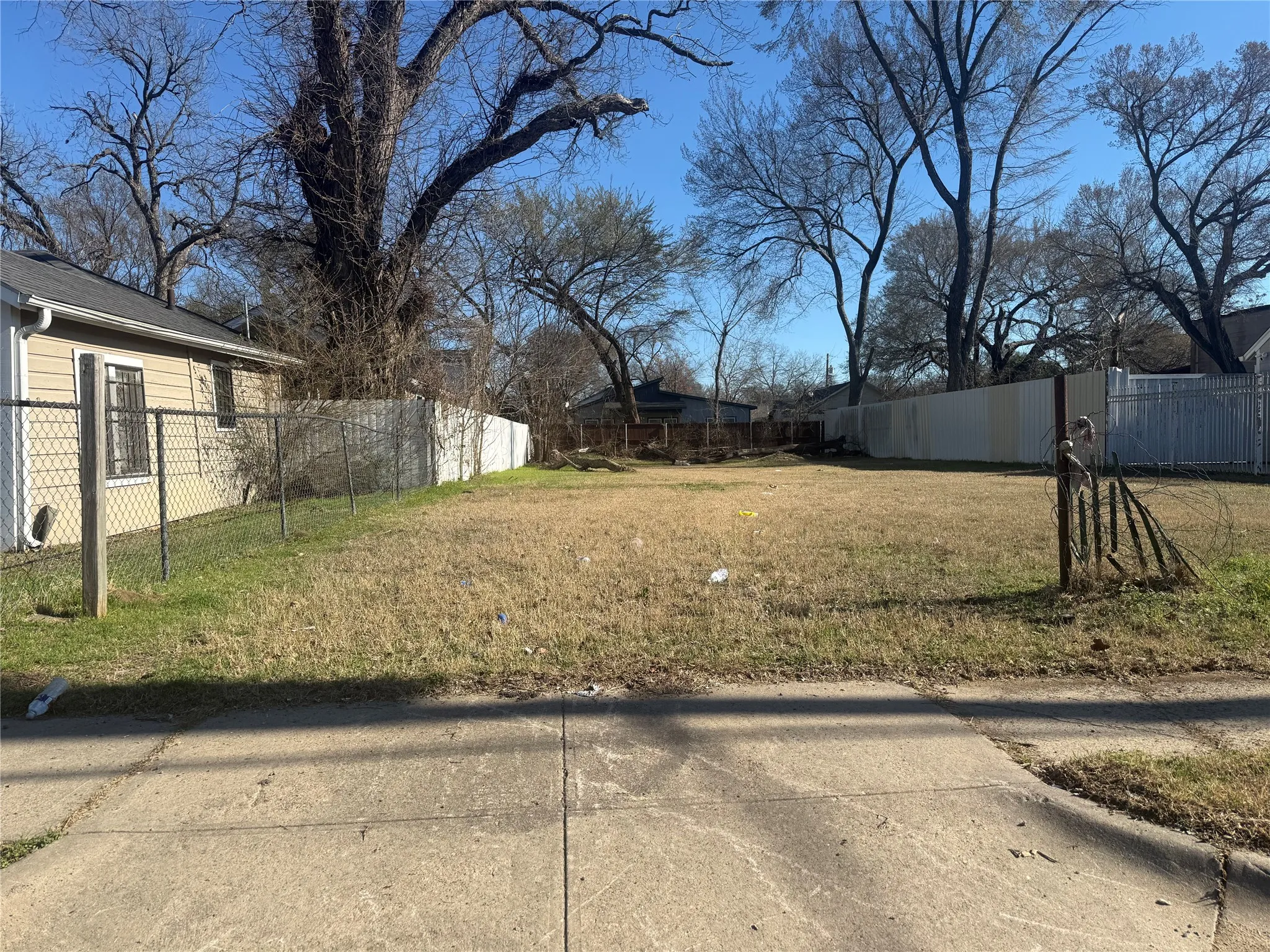 Unimproved Land For Sale in Dallas County , 3926 Sidney Street, Dallas, Texas 75210, 0, 0, Garage spaces, 0 Sqft, built in 0, mls#21175760, Real Estate Agent in Dallas, Homes For Sale in Dallas county, Homes For Sale in Dallas, Realtor in Dallas Texas, Real Estate Brokerage Independent Realty Texas, Luminita Cordes Realtor