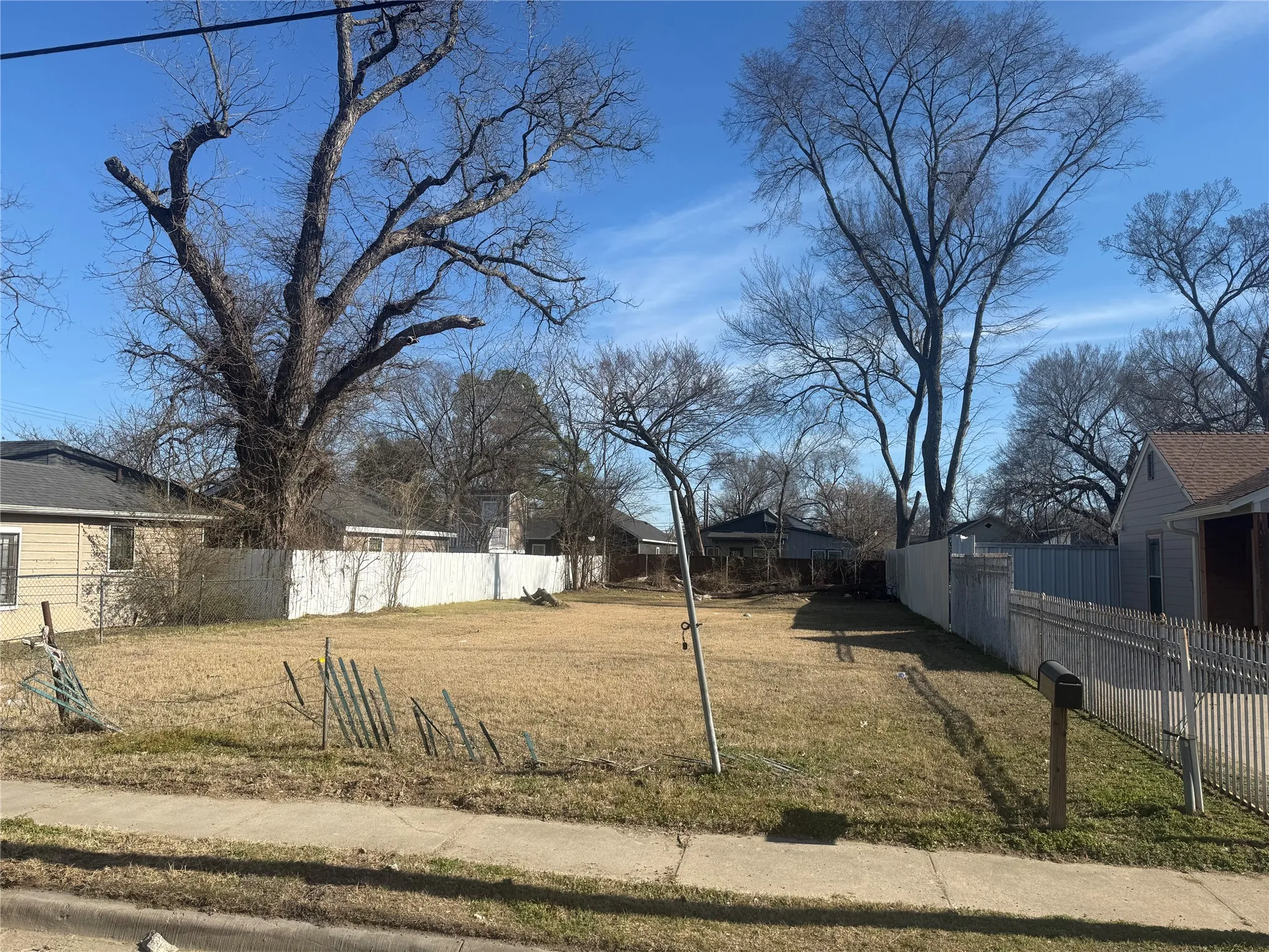 Unimproved Land For Sale in Dallas County , 3926 Sidney Street, Dallas, Texas 75210, 0, 0, Garage spaces, 0 Sqft, built in 0, mls#21175760, Real Estate Agent in Dallas, Homes For Sale in Dallas county, Homes For Sale in Dallas, Realtor in Dallas Texas, Real Estate Brokerage Independent Realty Texas, Luminita Cordes Realtor