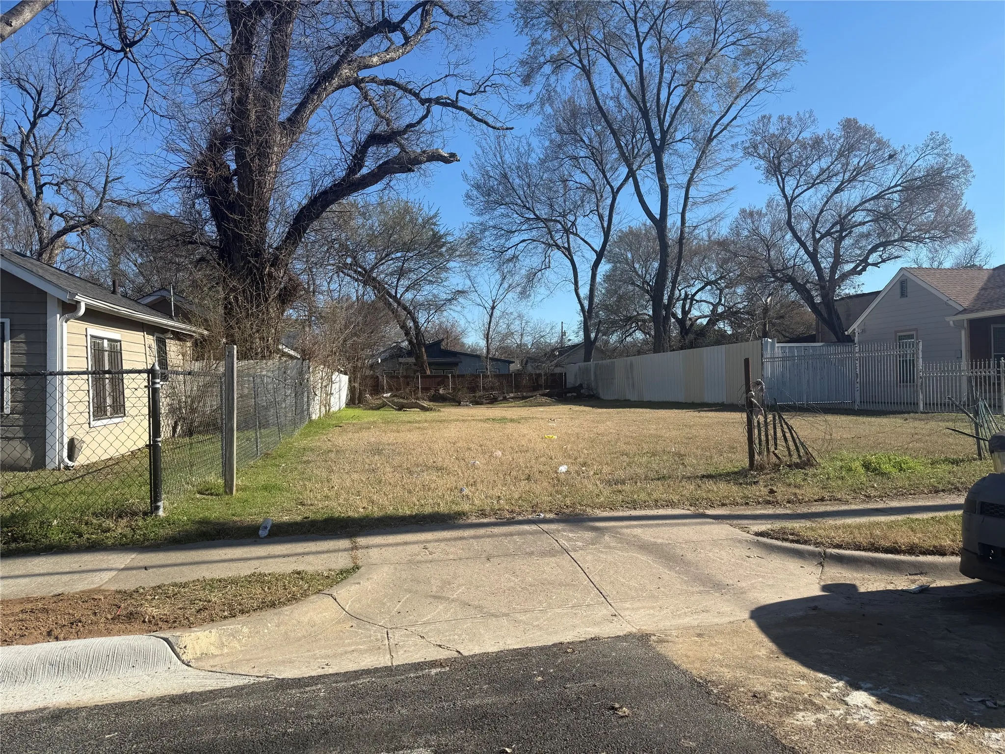 Unimproved Land For Sale in Dallas County , 3926 Sidney Street, Dallas, Texas 75210, 0, 0, Garage spaces, 0 Sqft, built in 0, mls#21175760, Real Estate Agent in Dallas, Homes For Sale in Dallas county, Homes For Sale in Dallas, Realtor in Dallas Texas, Real Estate Brokerage Independent Realty Texas, Luminita Cordes Realtor