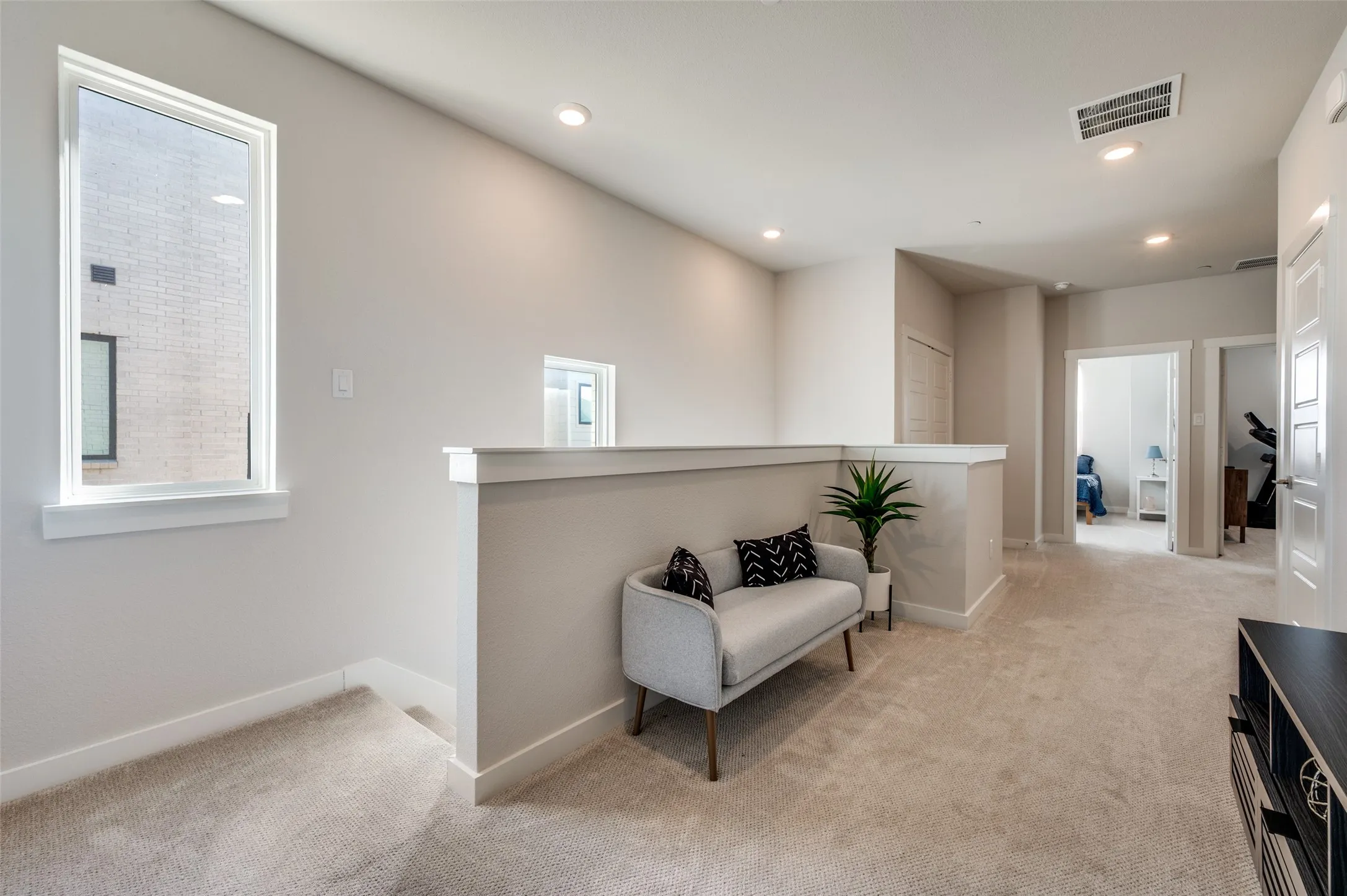 Townhouse For Sale in Denton County , 3711 Rosemont Drive, Prosper, Texas 75078, 3 Bedroom, 3 Bathroom, 2 Garage spaces, 1,815 Sqft, built in 2022, Preowned, mls#21172272, Real Estate Agent in Prosper, Homes For Sale in Denton county, Homes For Sale in Prosper, Realtor in Prosper Texas, Real Estate Brokerage Independent Realty Texas, Luminita Cordes Realtor
