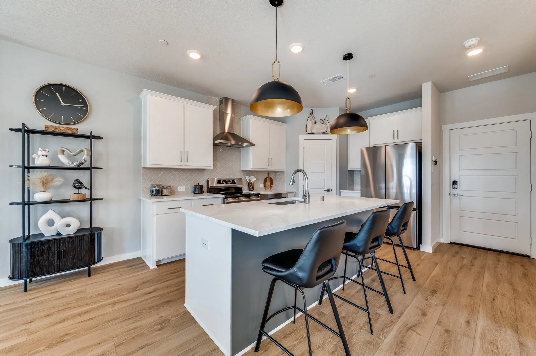 Townhouse For Sale in Denton County , 3711 Rosemont Drive, Prosper, Texas 75078, 3 Bedroom, 3 Bathroom, 2 Garage spaces, 1,815 Sqft, built in 2022, Preowned, mls#21172272, Real Estate Agent in Prosper, Homes For Sale in Denton county, Homes For Sale in Prosper, Realtor in Prosper Texas, Real Estate Brokerage Independent Realty Texas, Luminita Cordes Realtor