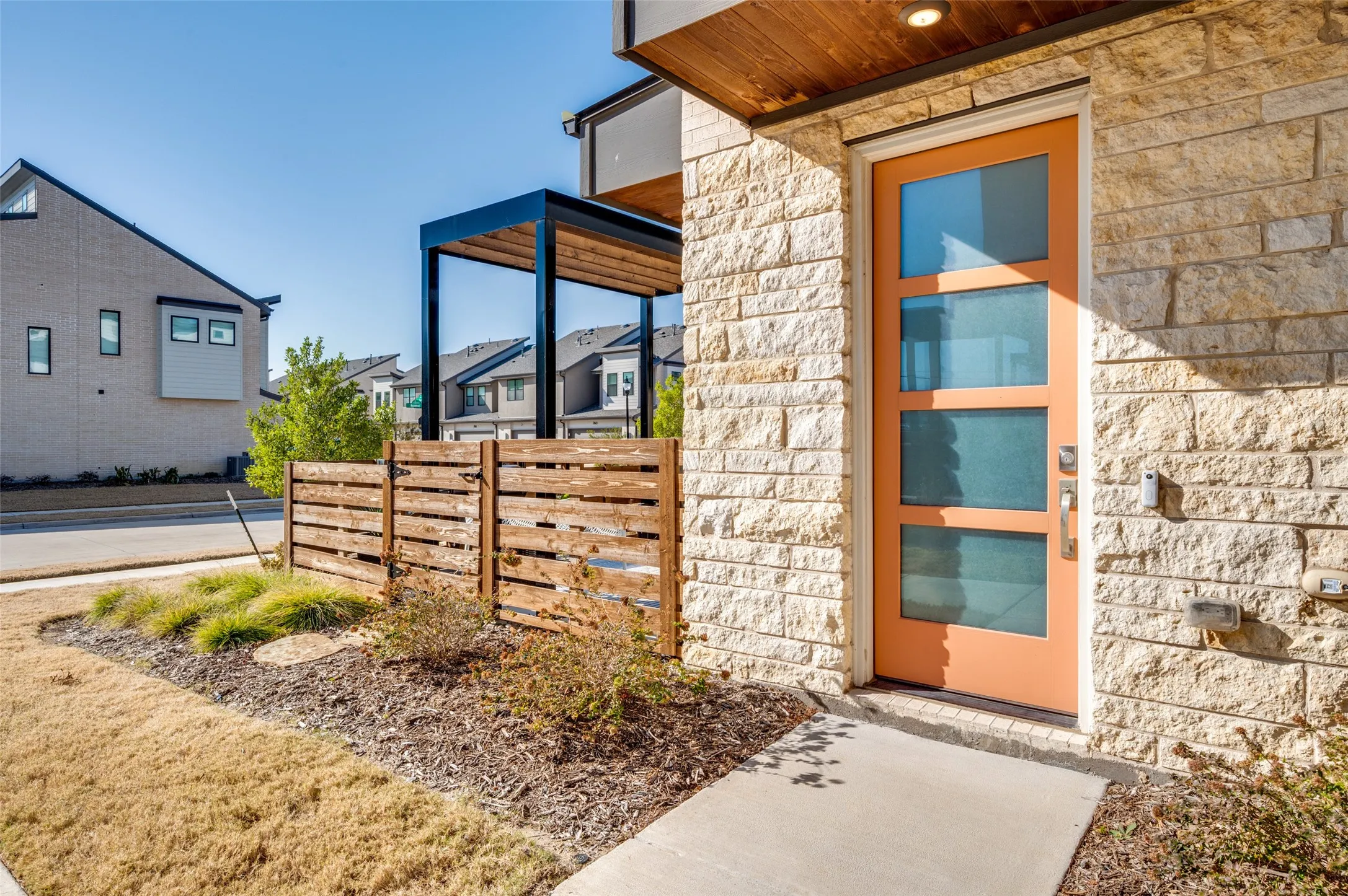 Townhouse For Sale in Denton County , 3711 Rosemont Drive, Prosper, Texas 75078, 3 Bedroom, 3 Bathroom, 2 Garage spaces, 1,815 Sqft, built in 2022, Preowned, mls#21172272, Real Estate Agent in Prosper, Homes For Sale in Denton county, Homes For Sale in Prosper, Realtor in Prosper Texas, Real Estate Brokerage Independent Realty Texas, Luminita Cordes Realtor