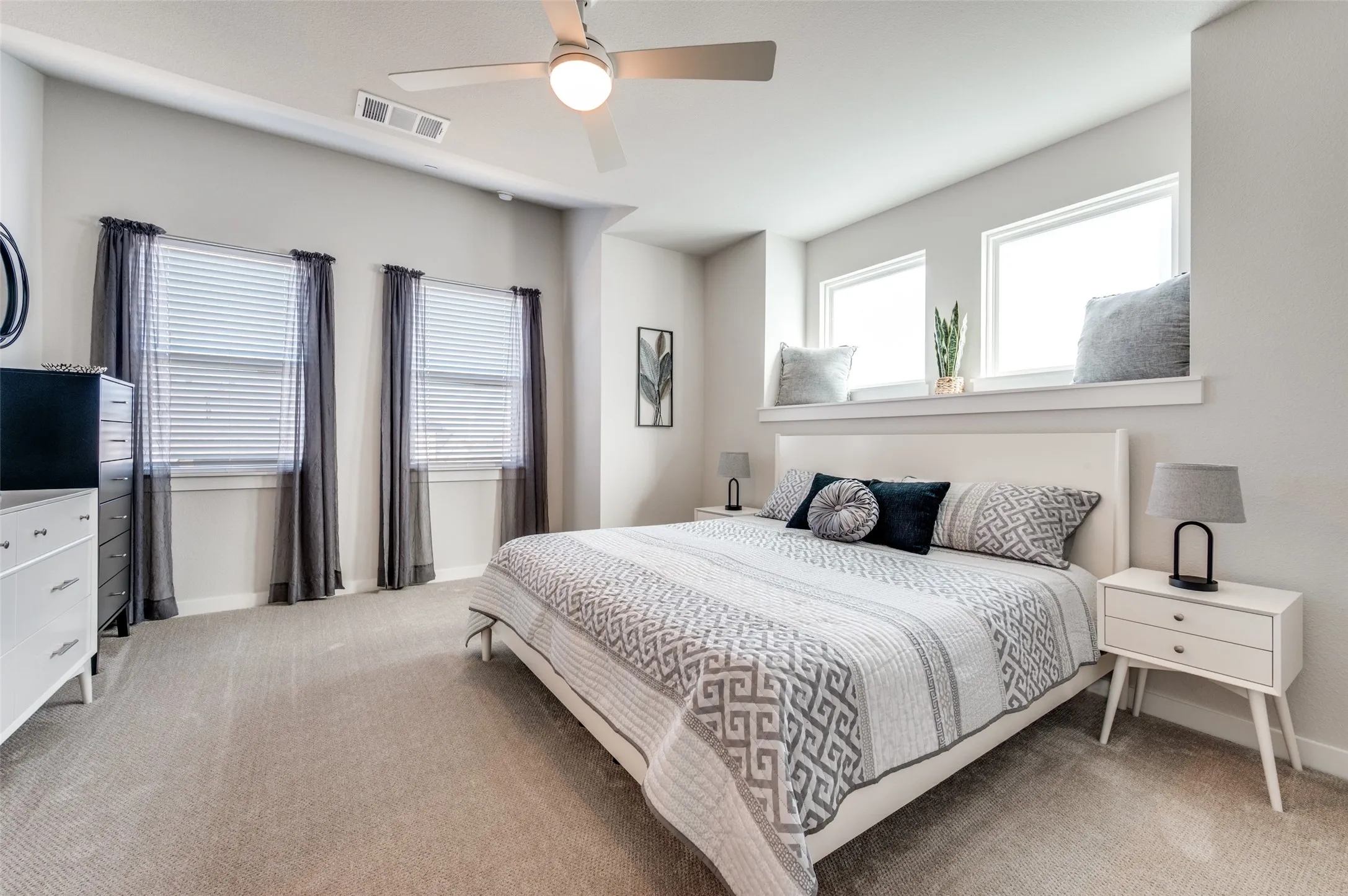 Townhouse For Sale in Denton County , 3711 Rosemont Drive, Prosper, Texas 75078, 3 Bedroom, 3 Bathroom, 2 Garage spaces, 1,815 Sqft, built in 2022, Preowned, mls#21172272, Real Estate Agent in Prosper, Homes For Sale in Denton county, Homes For Sale in Prosper, Realtor in Prosper Texas, Real Estate Brokerage Independent Realty Texas, Luminita Cordes Realtor