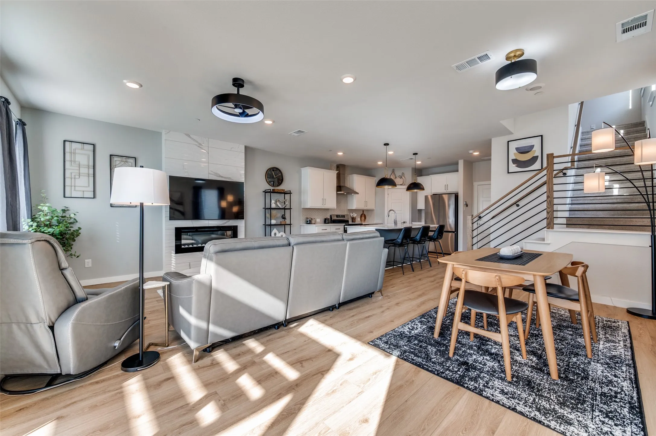 Townhouse For Sale in Denton County , 3711 Rosemont Drive, Prosper, Texas 75078, 3 Bedroom, 3 Bathroom, 2 Garage spaces, 1,815 Sqft, built in 2022, Preowned, mls#21172272, Real Estate Agent in Prosper, Homes For Sale in Denton county, Homes For Sale in Prosper, Realtor in Prosper Texas, Real Estate Brokerage Independent Realty Texas, Luminita Cordes Realtor