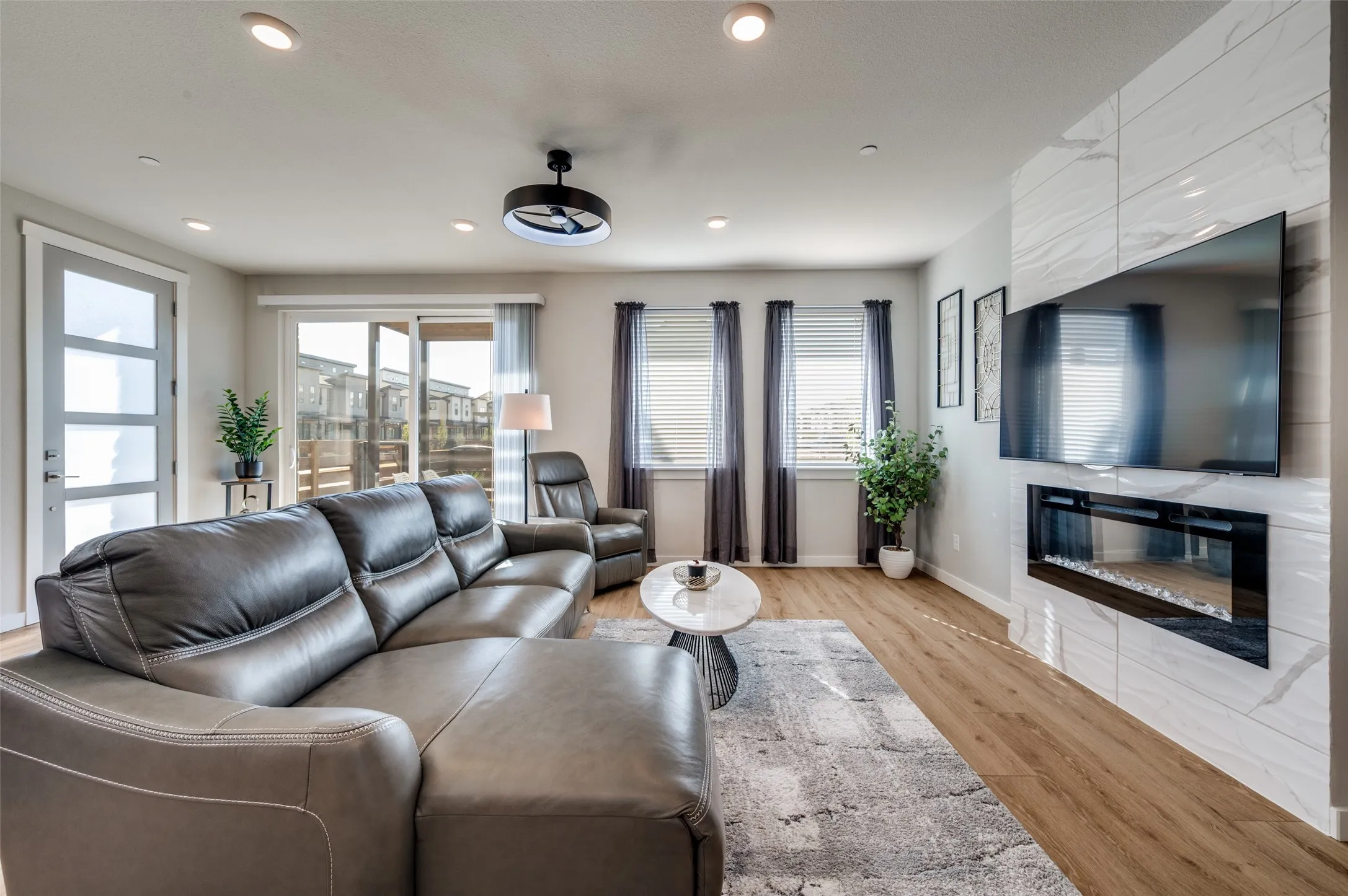 Townhouse For Sale in Denton County , 3711 Rosemont Drive, Prosper, Texas 75078, 3 Bedroom, 3 Bathroom, 2 Garage spaces, 1,815 Sqft, built in 2022, Preowned, mls#21172272, Real Estate Agent in Prosper, Homes For Sale in Denton county, Homes For Sale in Prosper, Realtor in Prosper Texas, Real Estate Brokerage Independent Realty Texas, Luminita Cordes Realtor