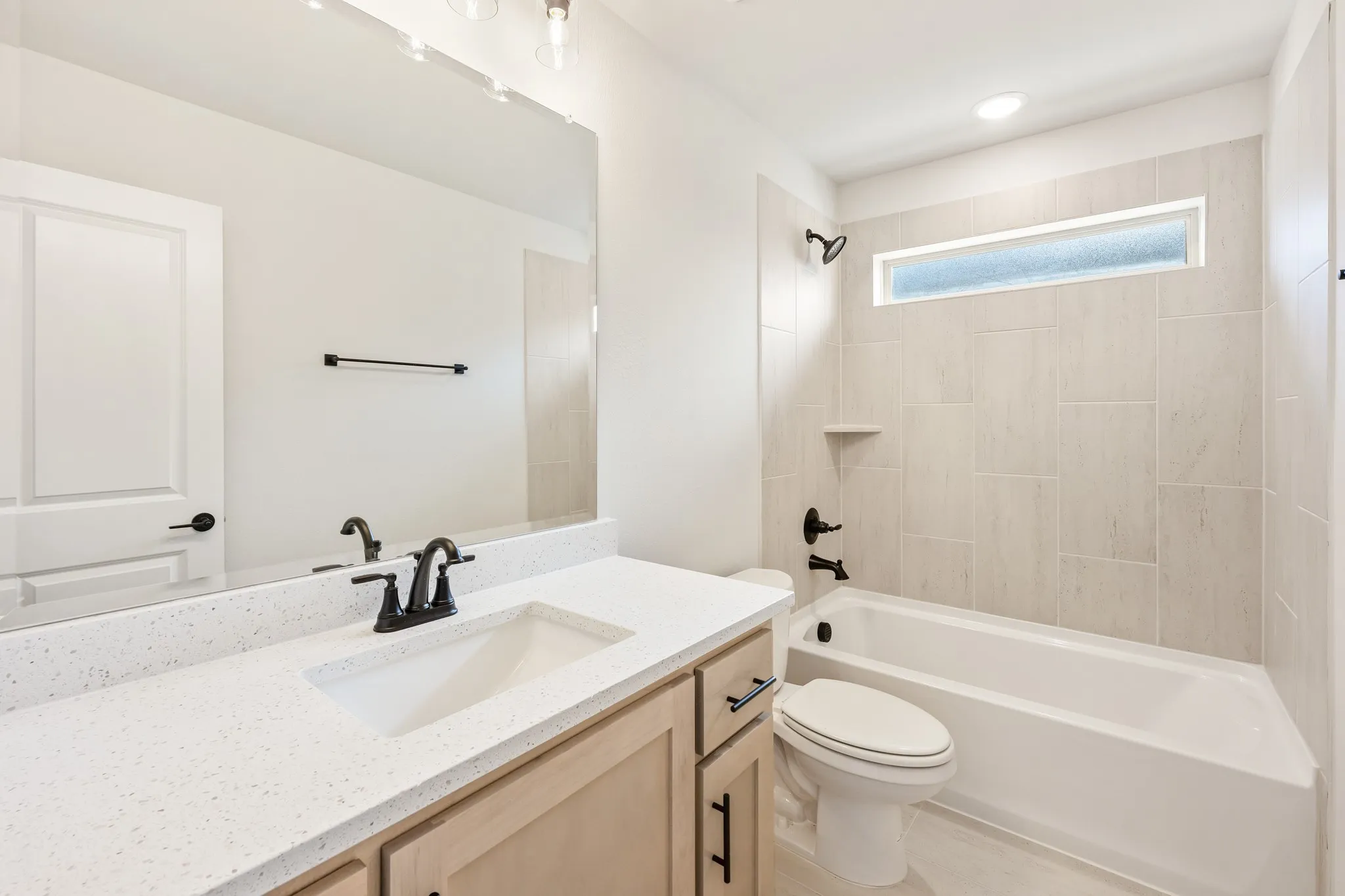 Single Family Residence For Sale in Fannin County , 1230 Anderson Drive, Trenton, Texas 75490, 4 Bedroom, 4 Bathroom, 3 Garage spaces, 2,873 Sqft, built in 2026, New Construction - Complete, mls#21175827, Real Estate Agent in Trenton, Homes For Sale in Fannin county, Homes For Sale in Trenton, Realtor in Trenton Texas, Real Estate Brokerage Independent Realty Texas, Luminita Cordes Realtor