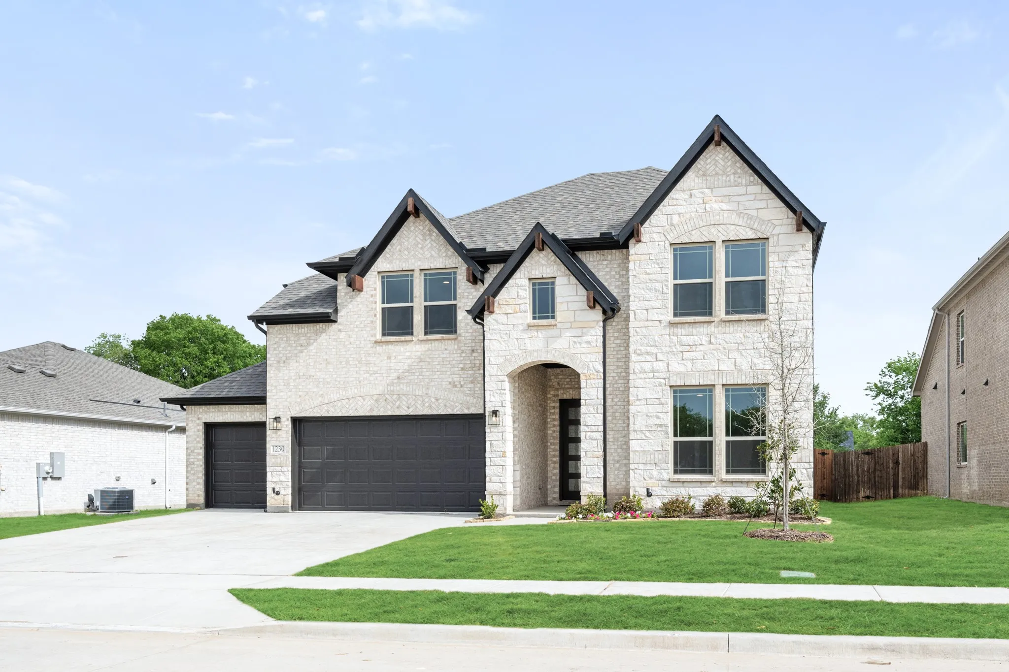 Single Family Residence For Sale in Fannin County , 1230 Anderson Drive, Trenton, Texas 75490, 4 Bedroom, 4 Bathroom, 3 Garage spaces, 2,873 Sqft, built in 2026, New Construction - Complete, mls#21175827, Real Estate Agent in Trenton, Homes For Sale in Fannin county, Homes For Sale in Trenton, Realtor in Trenton Texas, Real Estate Brokerage Independent Realty Texas, Luminita Cordes Realtor