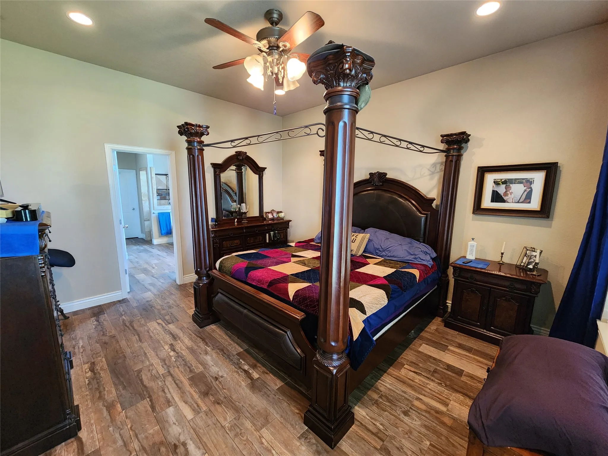Single Family Residence For Sale in Tarrant County , 6512 Singleton Road, Fort Worth, Texas 76179, 3 Bedroom, 2 Bathroom, 3 Garage spaces, 2,582 Sqft, built in 2008, Preowned, mls#21175929, Real Estate Agent in Fort Worth, Homes For Sale in Tarrant county, Homes For Sale in Fort Worth, Realtor in Fort Worth Texas, Real Estate Brokerage Independent Realty Texas, Luminita Cordes Realtor