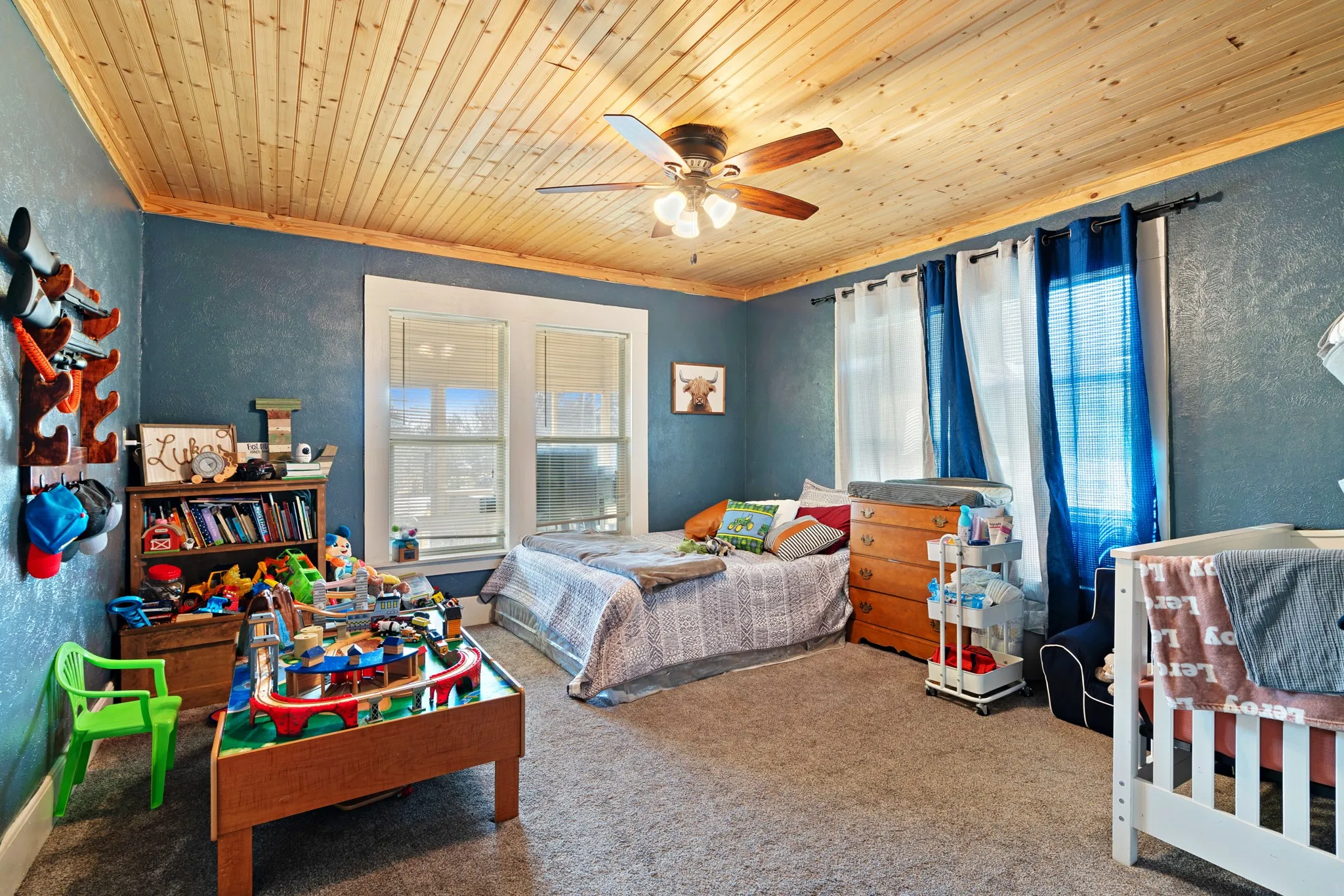 Single Family Residence For Sale in Red River (TX) County , 5366 Farm Road 2573, Clarksville, Texas 75426, 3 Bedroom, 2 Bathroom, Garage spaces, 2,230 Sqft, built in 1930, mls#21175486, Real Estate Agent in Clarksville, Homes For Sale in Red River (TX) county, Homes For Sale in Clarksville, Realtor in Clarksville Texas, Real Estate Brokerage Independent Realty Texas, Luminita Cordes Realtor