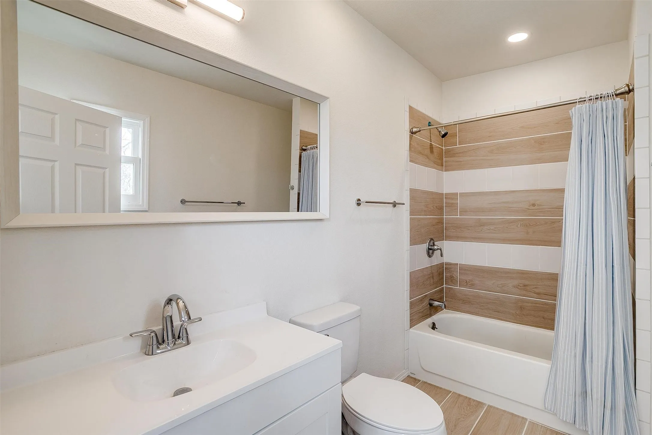 Farm For Sale in Wise County , 599 Private Road 3630, Springtown, Texas 76020, 3 Bedroom, 2 Bathroom, 2 Garage spaces, 2,304 Sqft, built in 2024, Preowned, mls#21139667, Real Estate Agent in Springtown, Homes For Sale in Wise county, Homes For Sale in Springtown, Realtor in Springtown Texas, Real Estate Brokerage Independent Realty Texas, Luminita Cordes Realtor