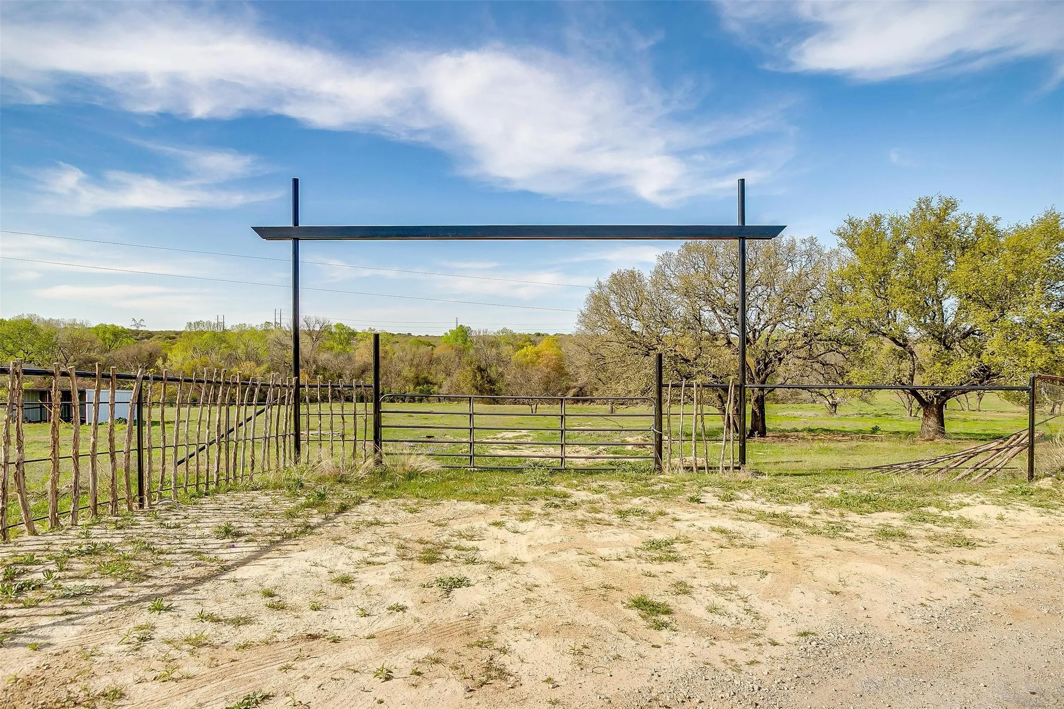 Farm For Sale in Wise County , 599 Private Road 3630, Springtown, Texas 76020, 3 Bedroom, 2 Bathroom, 2 Garage spaces, 2,304 Sqft, built in 2024, Preowned, mls#21139667, Real Estate Agent in Springtown, Homes For Sale in Wise county, Homes For Sale in Springtown, Realtor in Springtown Texas, Real Estate Brokerage Independent Realty Texas, Luminita Cordes Realtor
