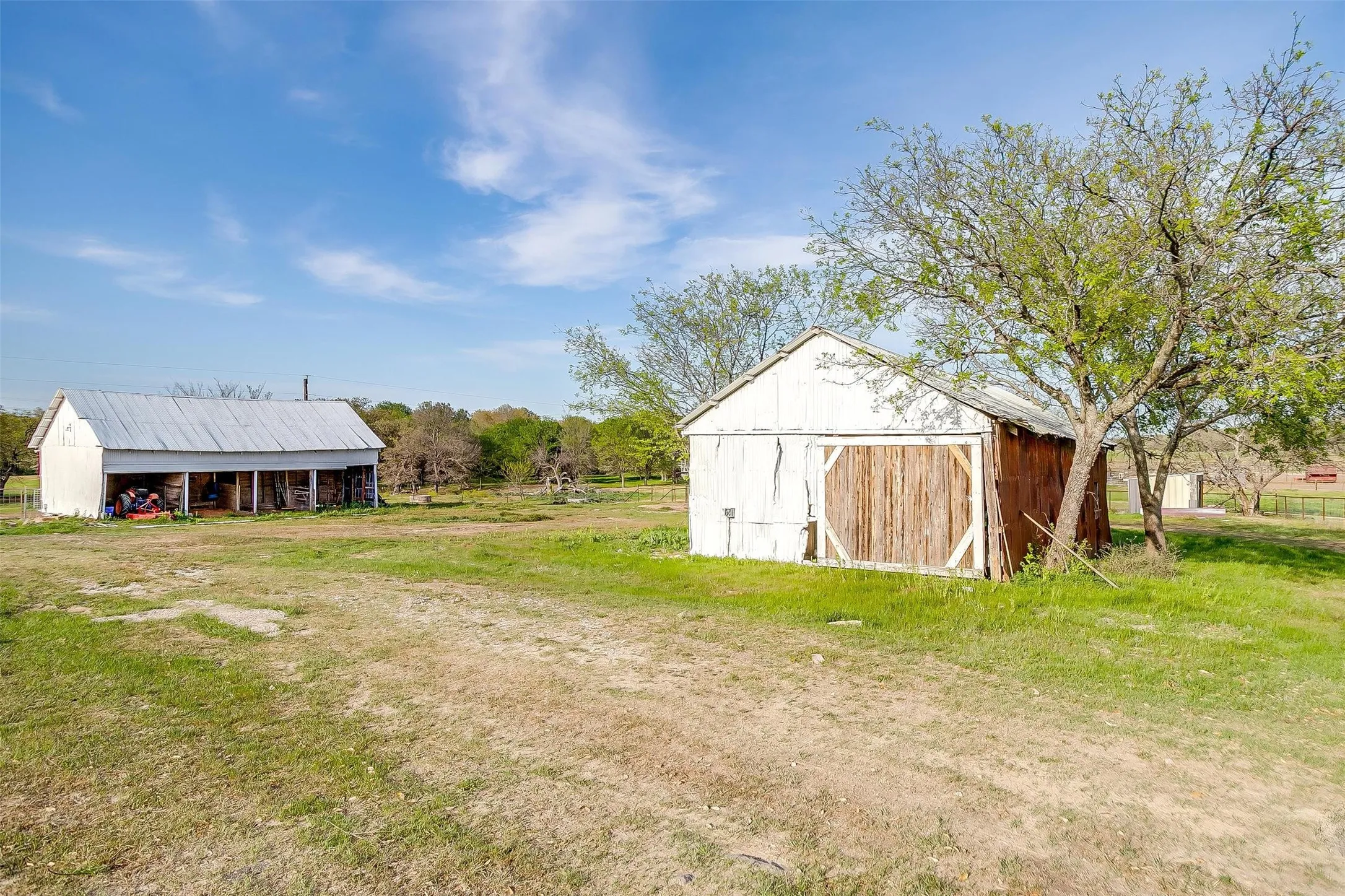Farm For Sale in Wise County , 599 Private Road 3630, Springtown, Texas 76020, 3 Bedroom, 2 Bathroom, 2 Garage spaces, 2,304 Sqft, built in 2024, Preowned, mls#21139667, Real Estate Agent in Springtown, Homes For Sale in Wise county, Homes For Sale in Springtown, Realtor in Springtown Texas, Real Estate Brokerage Independent Realty Texas, Luminita Cordes Realtor