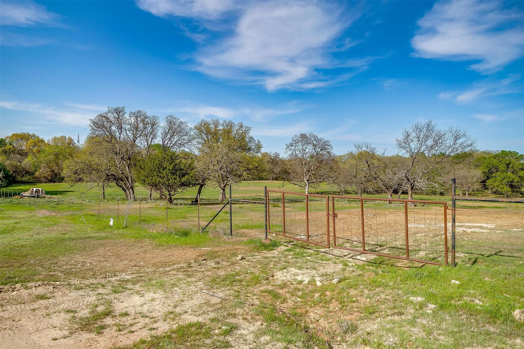 Farm For Sale in Wise County , 599 Private Road 3630, Springtown, Texas 76020, 3 Bedroom, 2 Bathroom, 2 Garage spaces, 2,304 Sqft, built in 2024, Preowned, mls#21139667, Real Estate Agent in Springtown, Homes For Sale in Wise county, Homes For Sale in Springtown, Realtor in Springtown Texas, Real Estate Brokerage Independent Realty Texas, Luminita Cordes Realtor