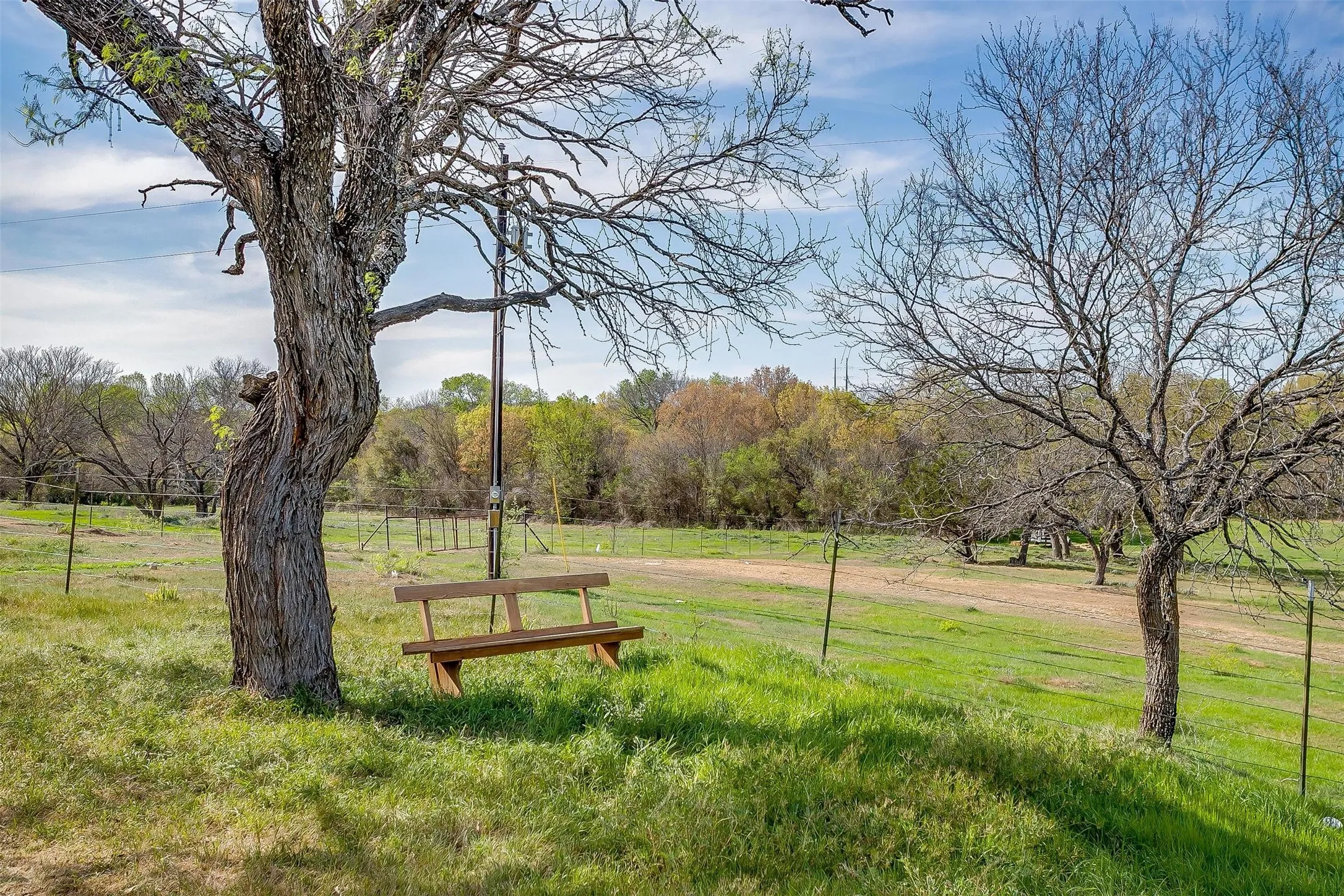 Farm For Sale in Wise County , 599 Private Road 3630, Springtown, Texas 76020, 3 Bedroom, 2 Bathroom, 2 Garage spaces, 2,304 Sqft, built in 2024, Preowned, mls#21139667, Real Estate Agent in Springtown, Homes For Sale in Wise county, Homes For Sale in Springtown, Realtor in Springtown Texas, Real Estate Brokerage Independent Realty Texas, Luminita Cordes Realtor