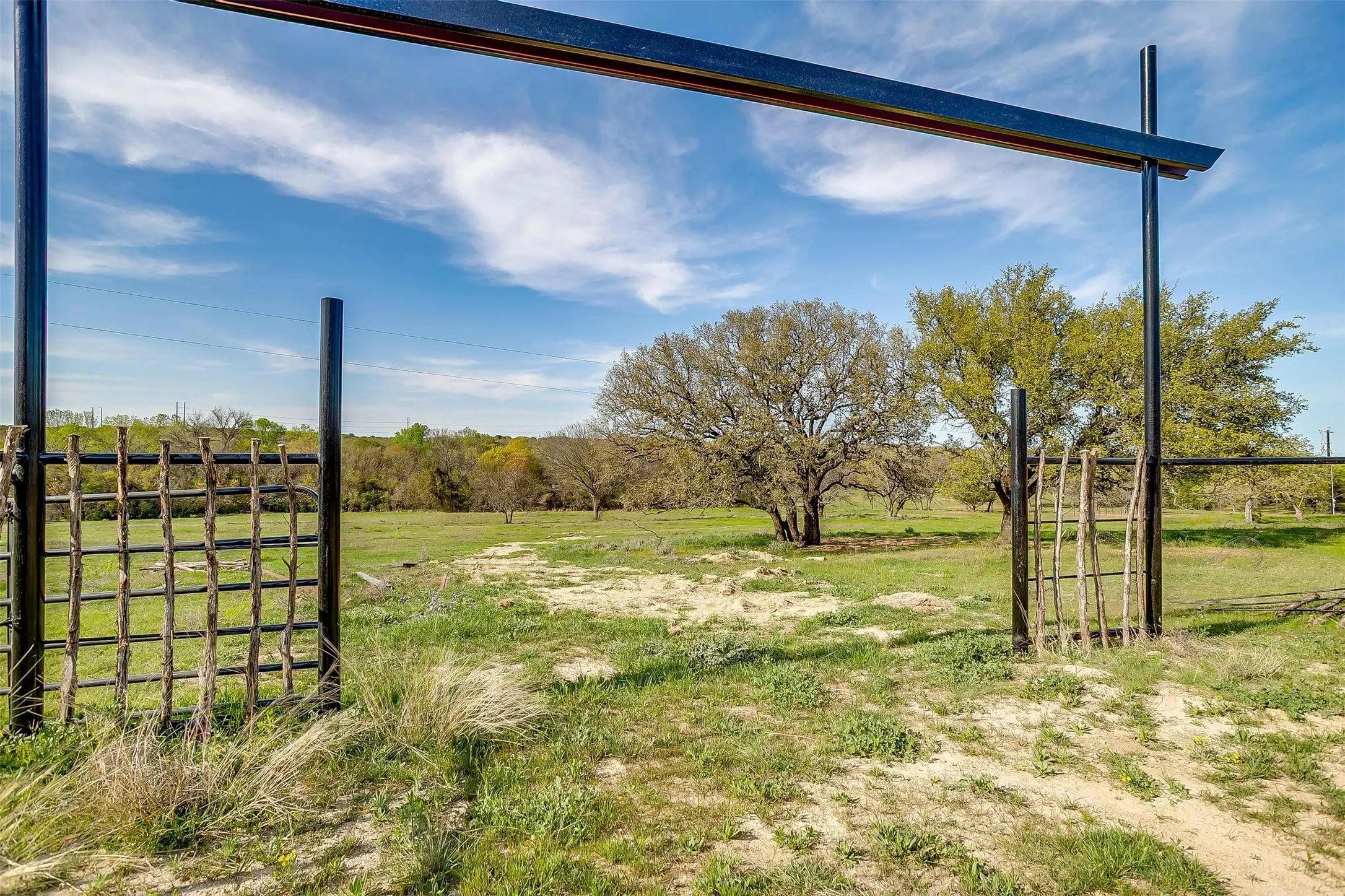 Farm For Sale in Wise County , 599 Private Road 3630, Springtown, Texas 76020, 3 Bedroom, 2 Bathroom, 2 Garage spaces, 2,304 Sqft, built in 2024, Preowned, mls#21139667, Real Estate Agent in Springtown, Homes For Sale in Wise county, Homes For Sale in Springtown, Realtor in Springtown Texas, Real Estate Brokerage Independent Realty Texas, Luminita Cordes Realtor