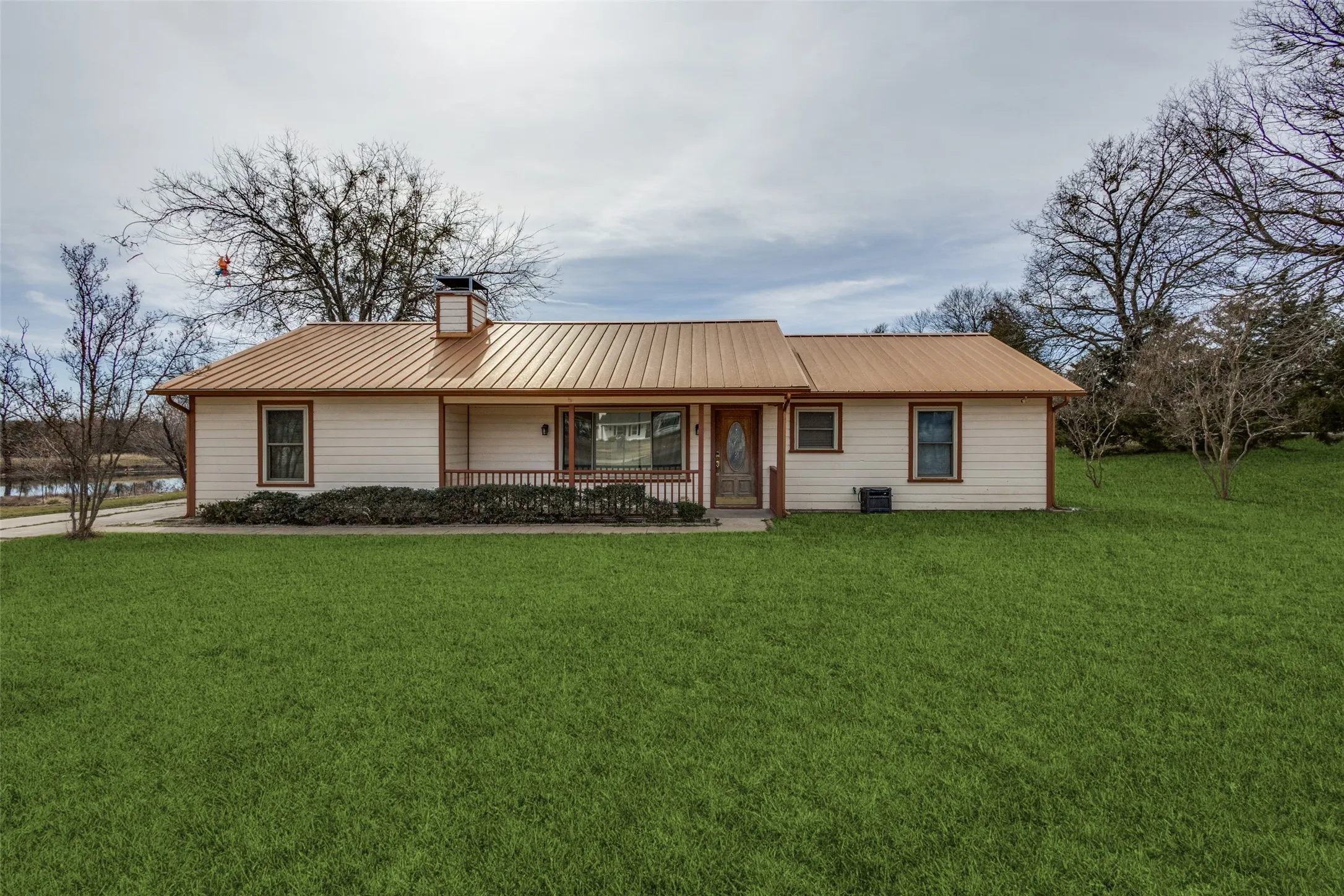 Single Family Residence For Sale in Collin County , 105 Settlers Bend, Lowry Crossing, Texas 75069, 3 Bedroom, 2 Bathroom, Garage spaces, 2,120 Sqft, built in 1984, mls#21173132, Real Estate Agent in Lowry Crossing, Homes For Sale in Collin county, Homes For Sale in Lowry Crossing, Realtor in Lowry Crossing Texas, Real Estate Brokerage Independent Realty Texas, Luminita Cordes Realtor