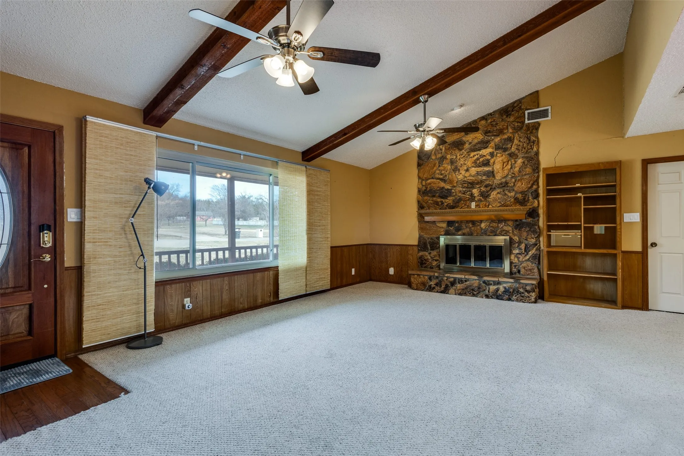 Single Family Residence For Sale in Collin County , 105 Settlers Bend, Lowry Crossing, Texas 75069, 3 Bedroom, 2 Bathroom, Garage spaces, 2,120 Sqft, built in 1984, mls#21173132, Real Estate Agent in Lowry Crossing, Homes For Sale in Collin county, Homes For Sale in Lowry Crossing, Realtor in Lowry Crossing Texas, Real Estate Brokerage Independent Realty Texas, Luminita Cordes Realtor
