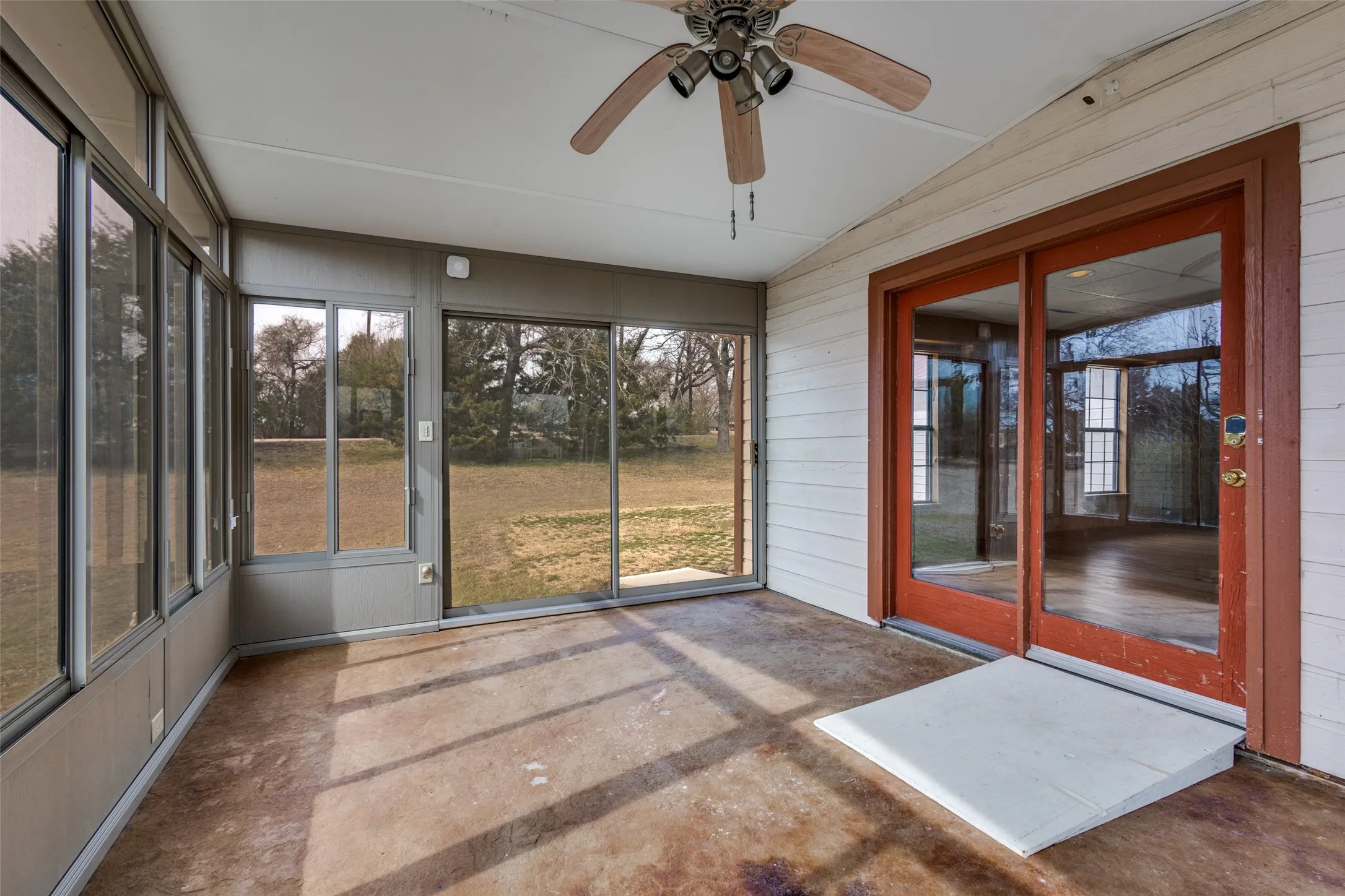 Single Family Residence For Sale in Collin County , 105 Settlers Bend, Lowry Crossing, Texas 75069, 3 Bedroom, 2 Bathroom, Garage spaces, 2,120 Sqft, built in 1984, mls#21173132, Real Estate Agent in Lowry Crossing, Homes For Sale in Collin county, Homes For Sale in Lowry Crossing, Realtor in Lowry Crossing Texas, Real Estate Brokerage Independent Realty Texas, Luminita Cordes Realtor