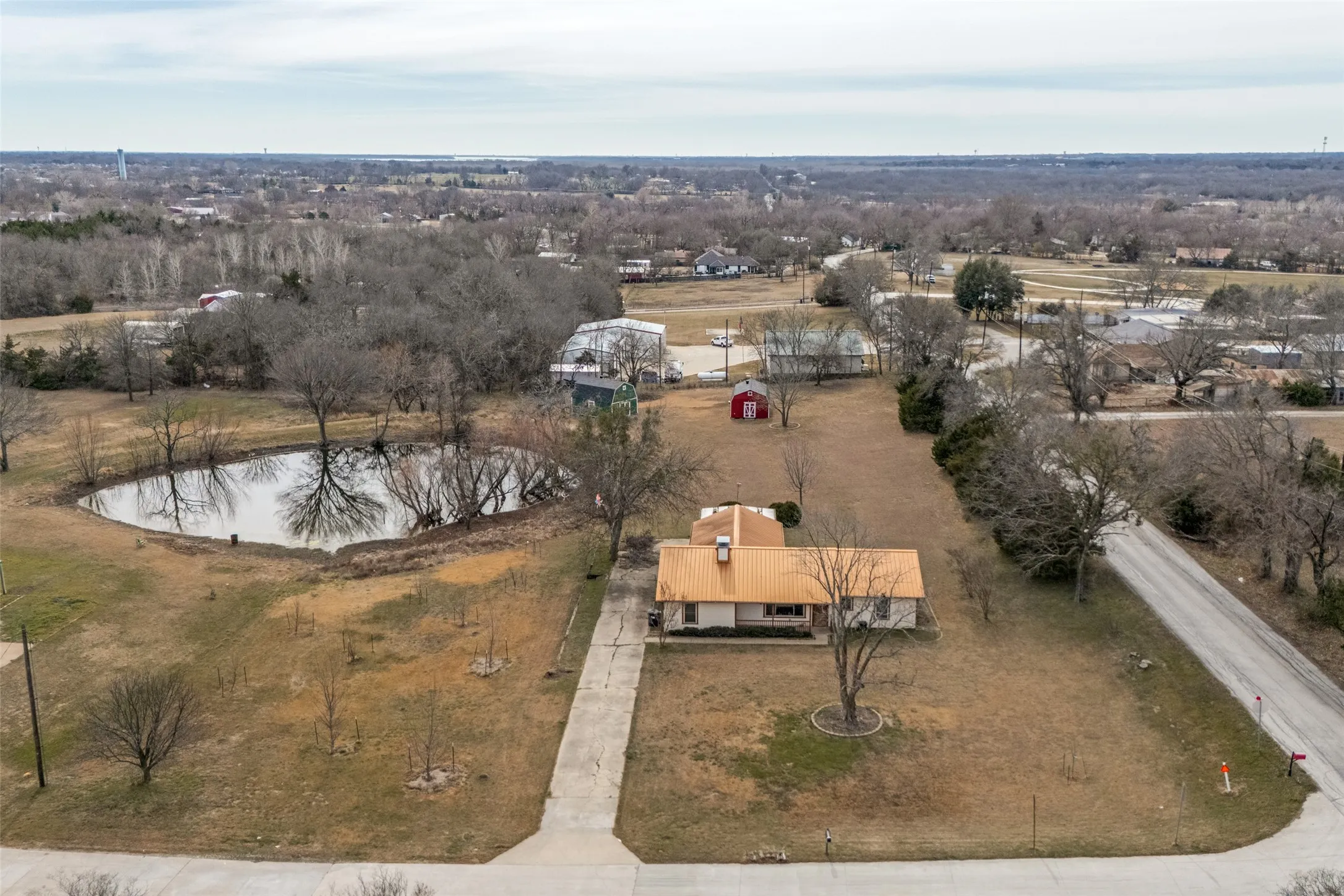 Single Family Residence For Sale in Collin County , 105 Settlers Bend, Lowry Crossing, Texas 75069, 3 Bedroom, 2 Bathroom, Garage spaces, 2,120 Sqft, built in 1984, mls#21173132, Real Estate Agent in Lowry Crossing, Homes For Sale in Collin county, Homes For Sale in Lowry Crossing, Realtor in Lowry Crossing Texas, Real Estate Brokerage Independent Realty Texas, Luminita Cordes Realtor