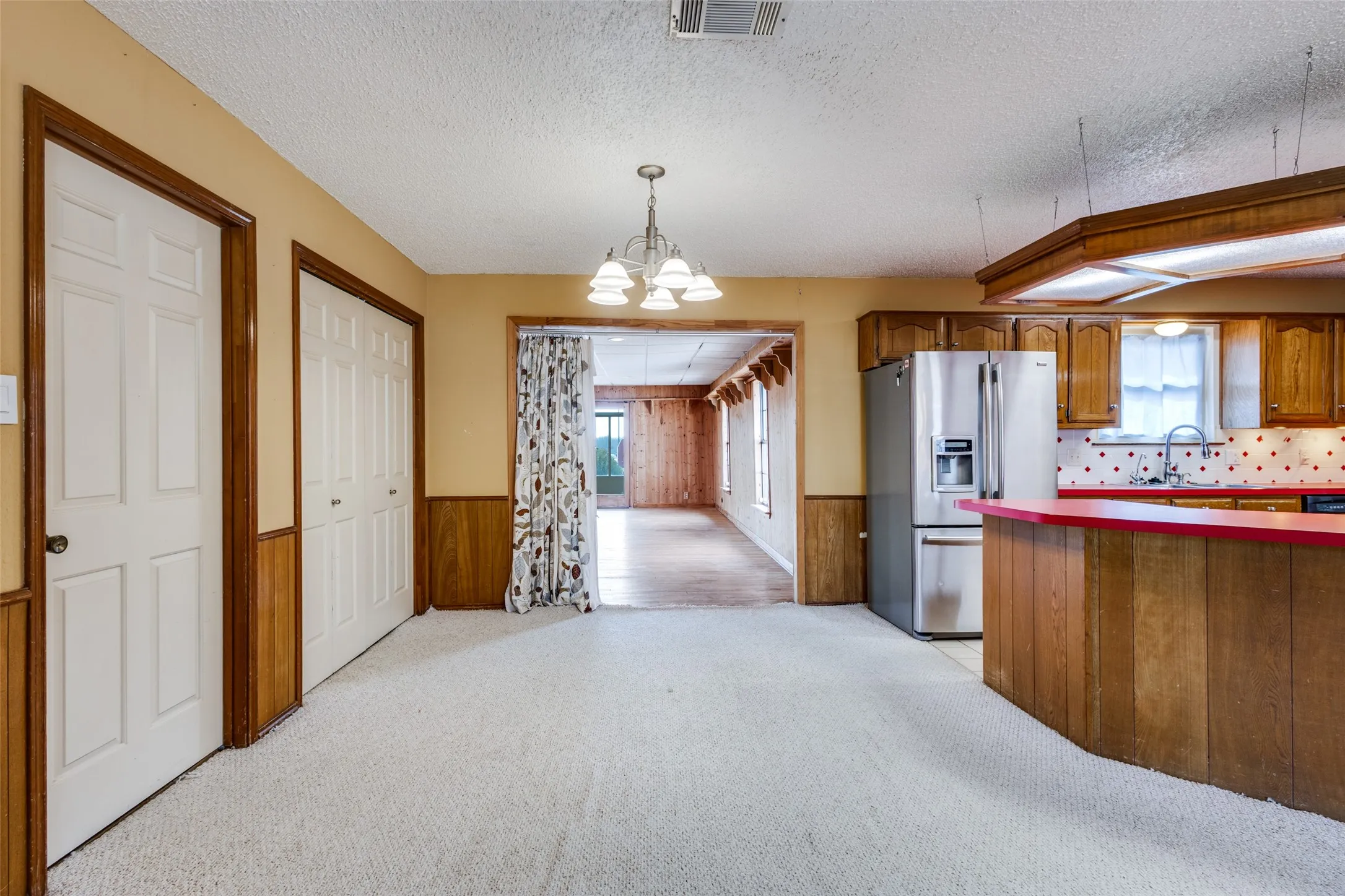 Single Family Residence For Sale in Collin County , 105 Settlers Bend, Lowry Crossing, Texas 75069, 3 Bedroom, 2 Bathroom, Garage spaces, 2,120 Sqft, built in 1984, mls#21173132, Real Estate Agent in Lowry Crossing, Homes For Sale in Collin county, Homes For Sale in Lowry Crossing, Realtor in Lowry Crossing Texas, Real Estate Brokerage Independent Realty Texas, Luminita Cordes Realtor