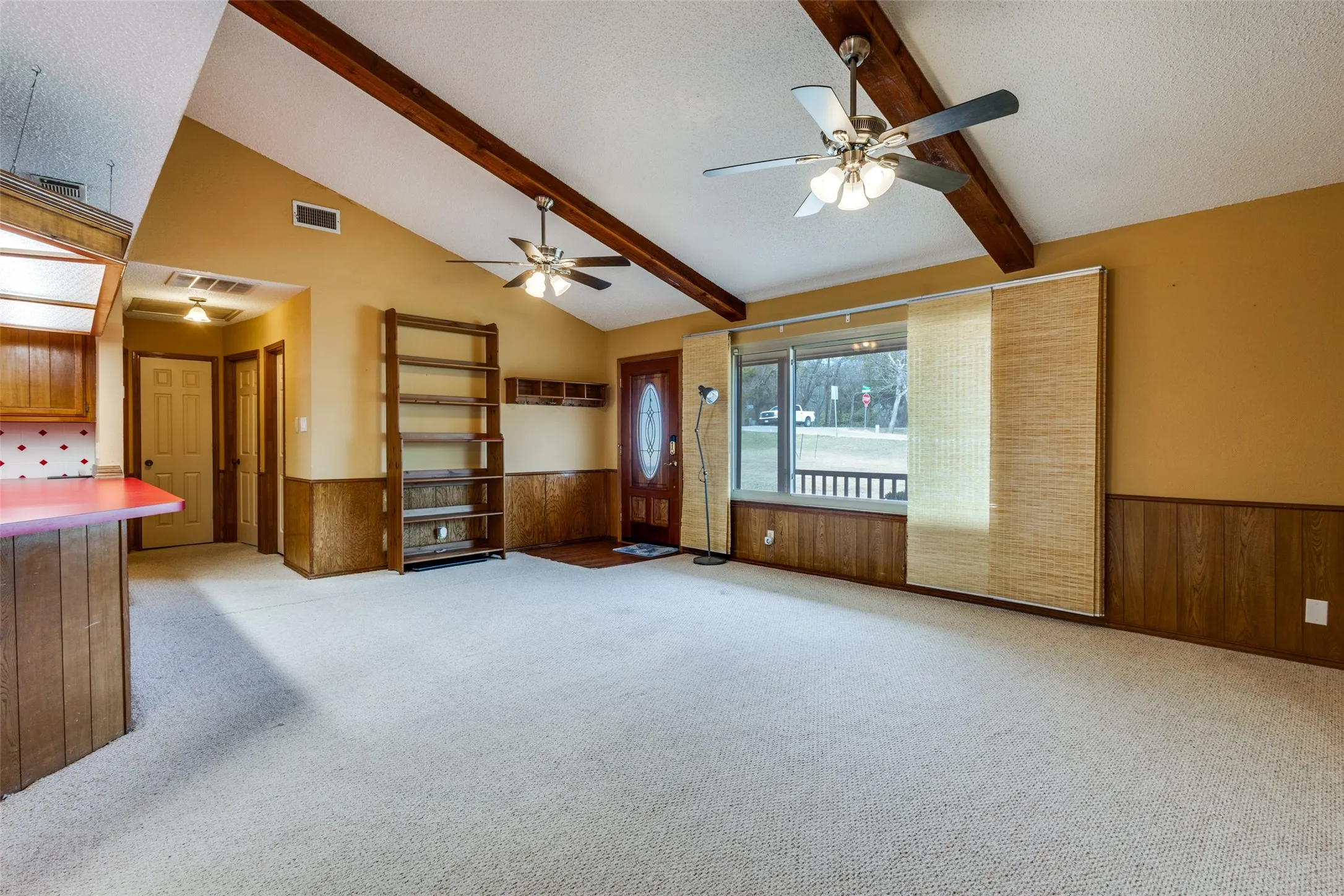 Single Family Residence For Sale in Collin County , 105 Settlers Bend, Lowry Crossing, Texas 75069, 3 Bedroom, 2 Bathroom, Garage spaces, 2,120 Sqft, built in 1984, mls#21173132, Real Estate Agent in Lowry Crossing, Homes For Sale in Collin county, Homes For Sale in Lowry Crossing, Realtor in Lowry Crossing Texas, Real Estate Brokerage Independent Realty Texas, Luminita Cordes Realtor