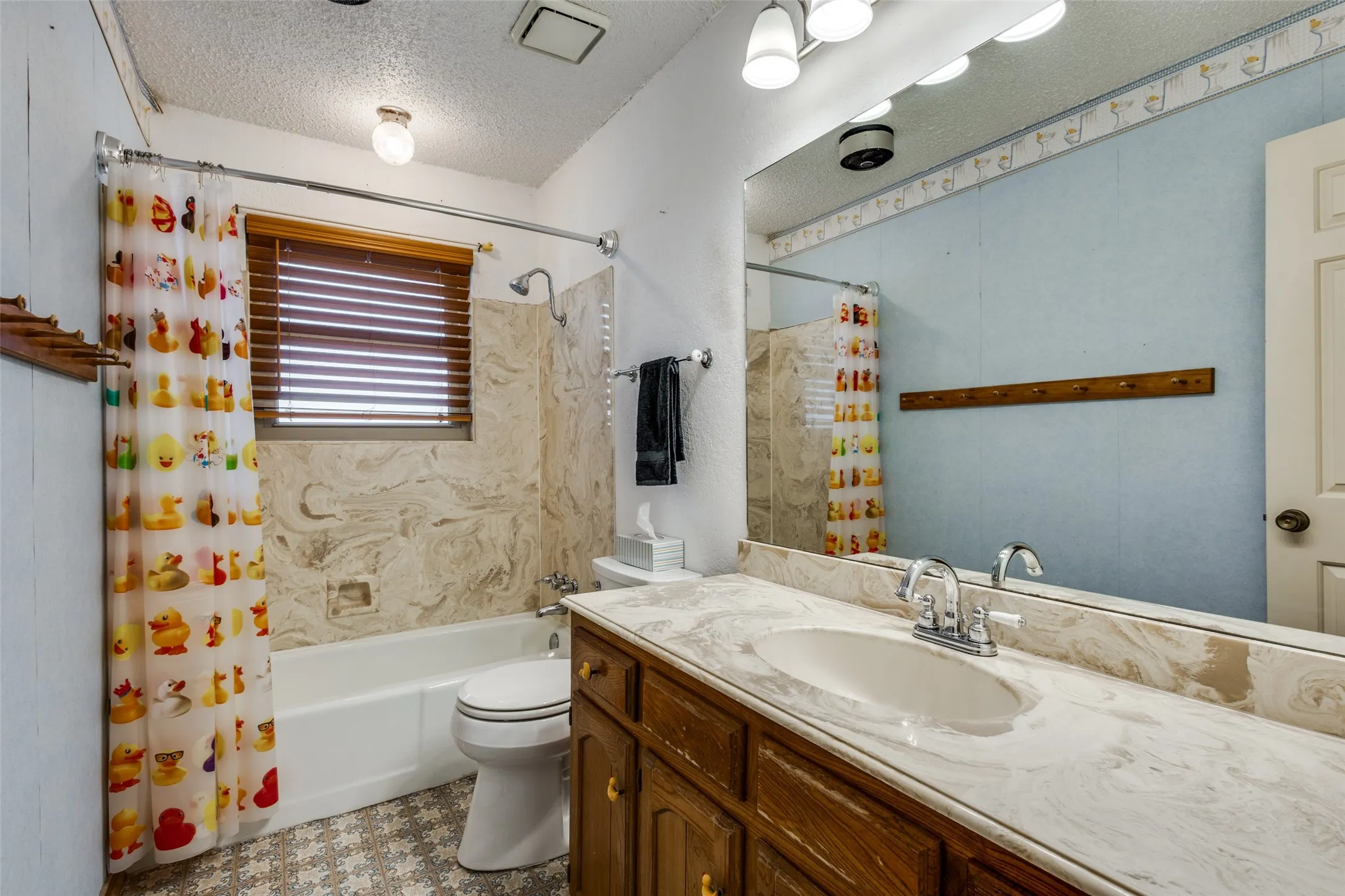 Single Family Residence For Sale in Collin County , 105 Settlers Bend, Lowry Crossing, Texas 75069, 3 Bedroom, 2 Bathroom, Garage spaces, 2,120 Sqft, built in 1984, mls#21173132, Real Estate Agent in Lowry Crossing, Homes For Sale in Collin county, Homes For Sale in Lowry Crossing, Realtor in Lowry Crossing Texas, Real Estate Brokerage Independent Realty Texas, Luminita Cordes Realtor