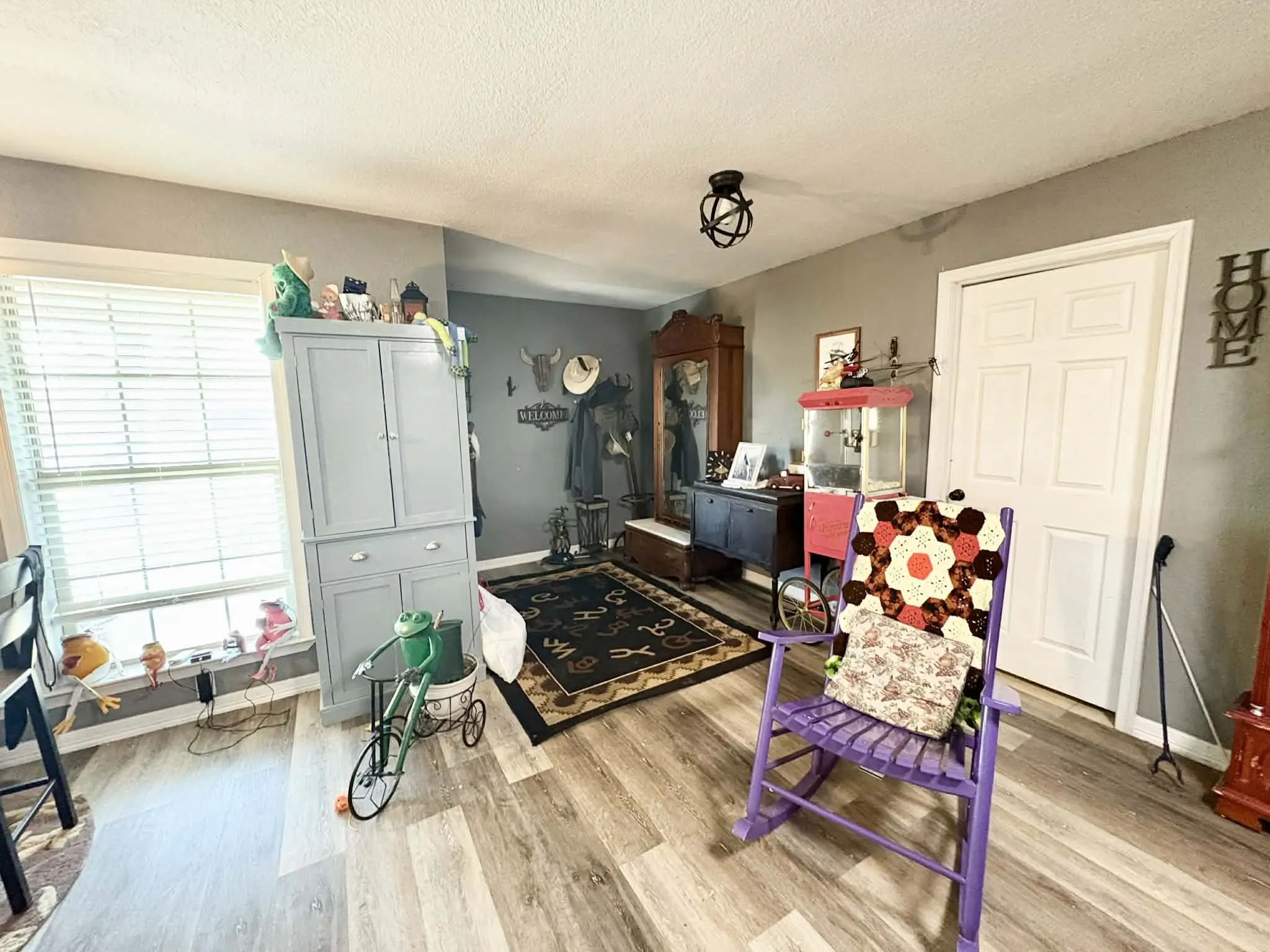 Single Family Residence For Sale in Fannin County , 636 County Road 1535, Bonham, Texas 75418, 3 Bedroom, 3 Bathroom, 1 Garage spaces, 2,988 Sqft, built in 1980, mls#21174686, Real Estate Agent in Bonham, Homes For Sale in Fannin county, Homes For Sale in Bonham, Realtor in Bonham Texas, Real Estate Brokerage Independent Realty Texas, Luminita Cordes Realtor