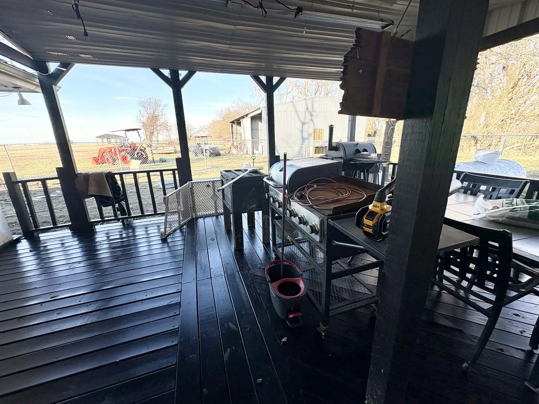 Single Family Residence For Sale in Fannin County , 636 County Road 1535, Bonham, Texas 75418, 3 Bedroom, 3 Bathroom, 1 Garage spaces, 2,988 Sqft, built in 1980, mls#21174686, Real Estate Agent in Bonham, Homes For Sale in Fannin county, Homes For Sale in Bonham, Realtor in Bonham Texas, Real Estate Brokerage Independent Realty Texas, Luminita Cordes Realtor
