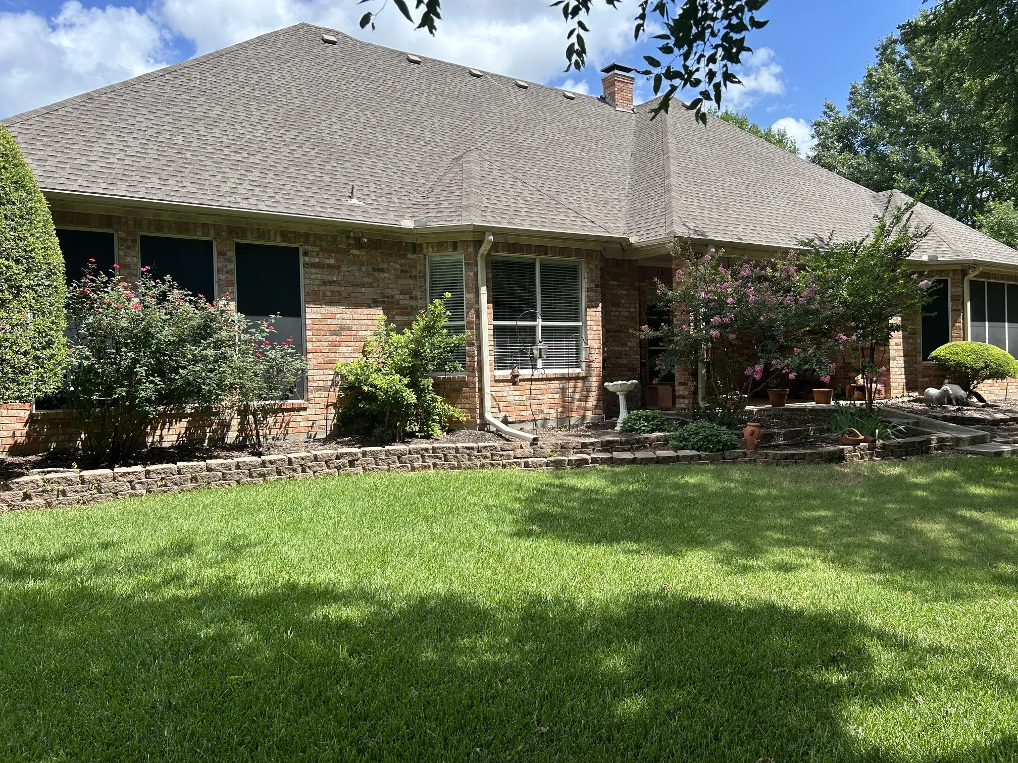 Single Family Residence For Sale in Ellis County , 1810 Plum Creek Drive, Midlothian, Texas 76065, 3 Bedroom, 3 Bathroom, 3 Garage spaces, 2,969 Sqft, built in 2000, mls#21175121, Real Estate Agent in Midlothian, Homes For Sale in Ellis county, Homes For Sale in Midlothian, Realtor in Midlothian Texas, Real Estate Brokerage Independent Realty Texas, Luminita Cordes Realtor