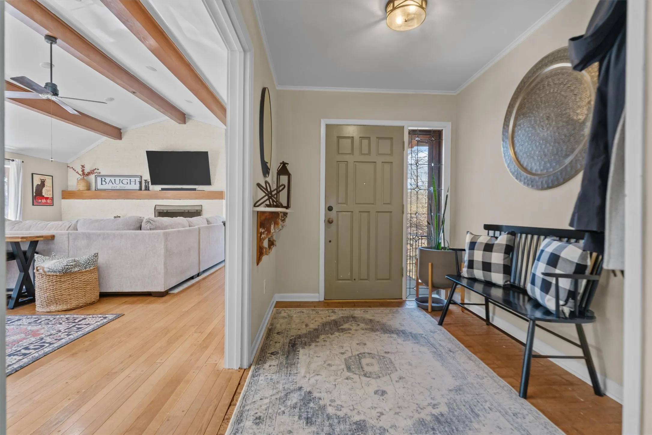 Single Family Residence For Sale in Smith County , 2526 Pounds Avenue, Tyler, Texas 75701, 4 Bedrooms, 4 Bathrooms, 2 Garage spaces, 3,086 Sqft, built in 1964, Price $395,000, mls#21176182, Real Estate Agent in Tyler, Homes For Sale in Smith county, Homes For Sale in Tyler, Realtor in Tyler Texas, Real Estate Brokerage Independent Realty Texas, Luminita Cordes Realtor